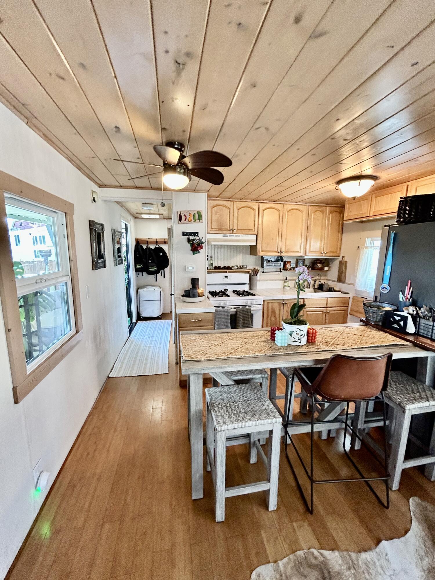 7368 Hollister Avenue, Spc 54