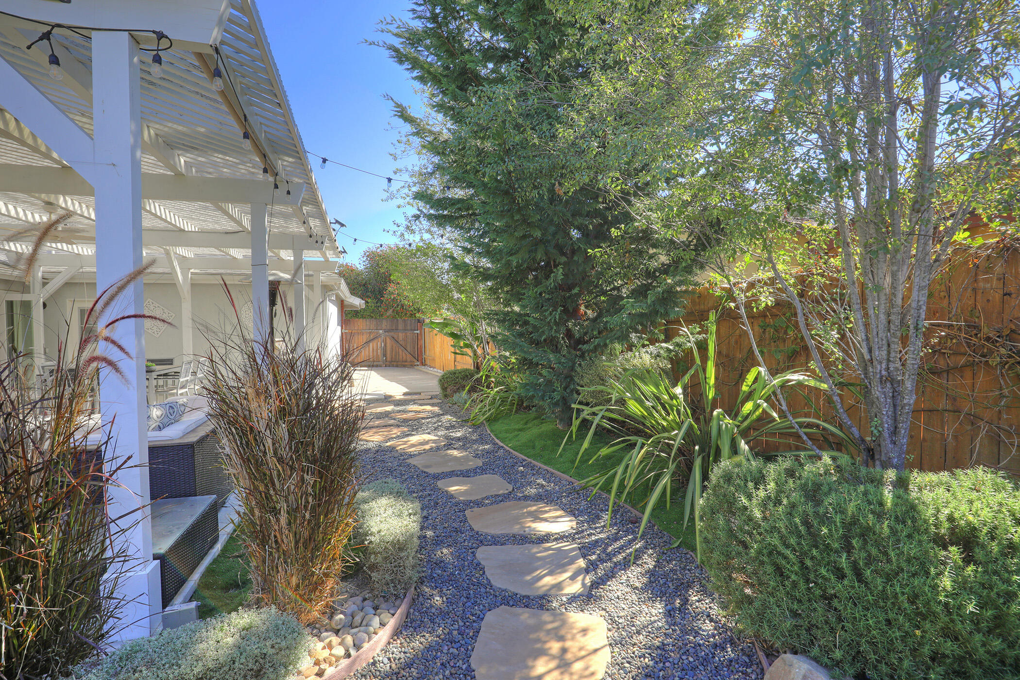 87 Deerhurst Drive