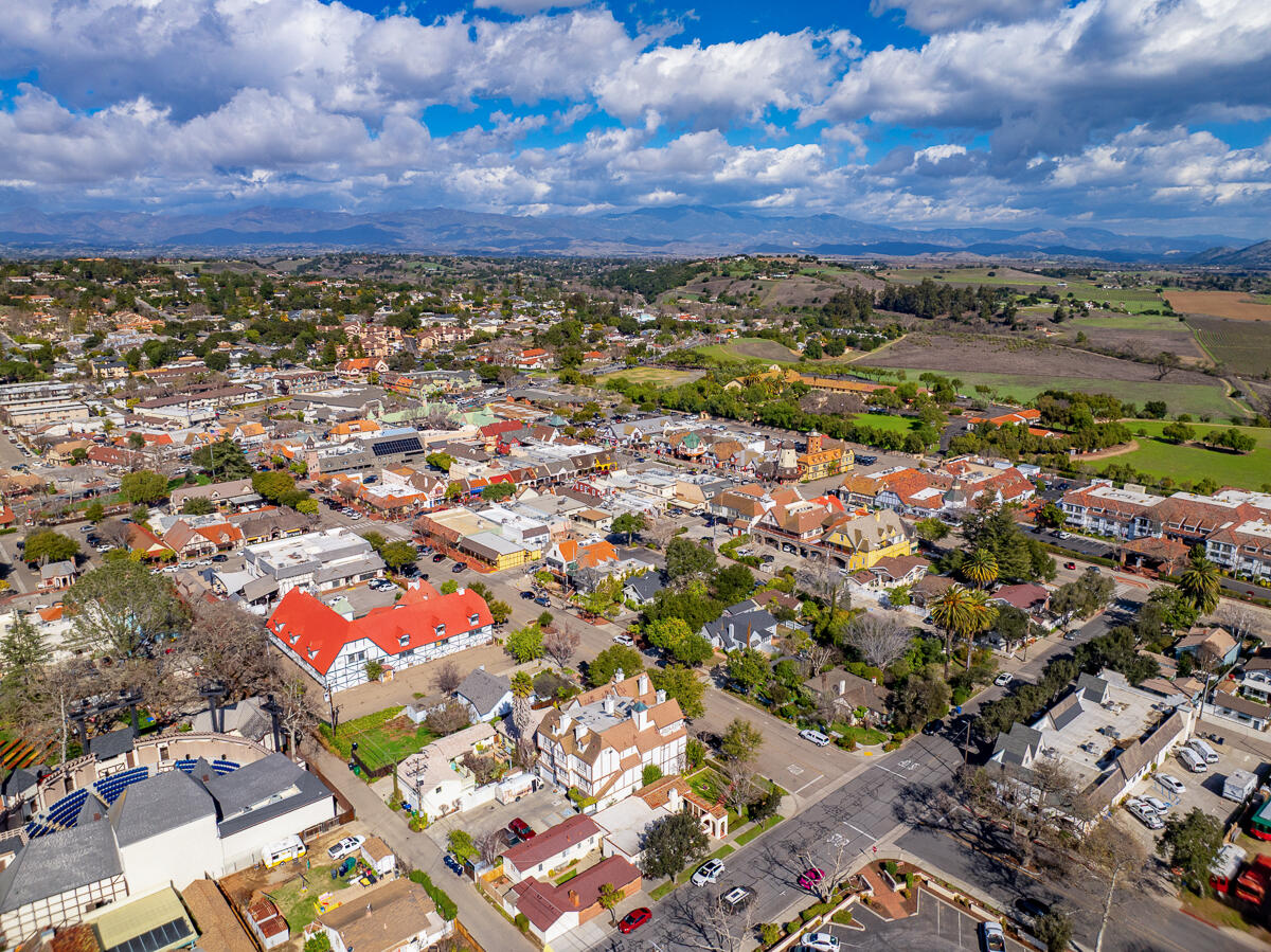 409 1st Street, SOLVANG