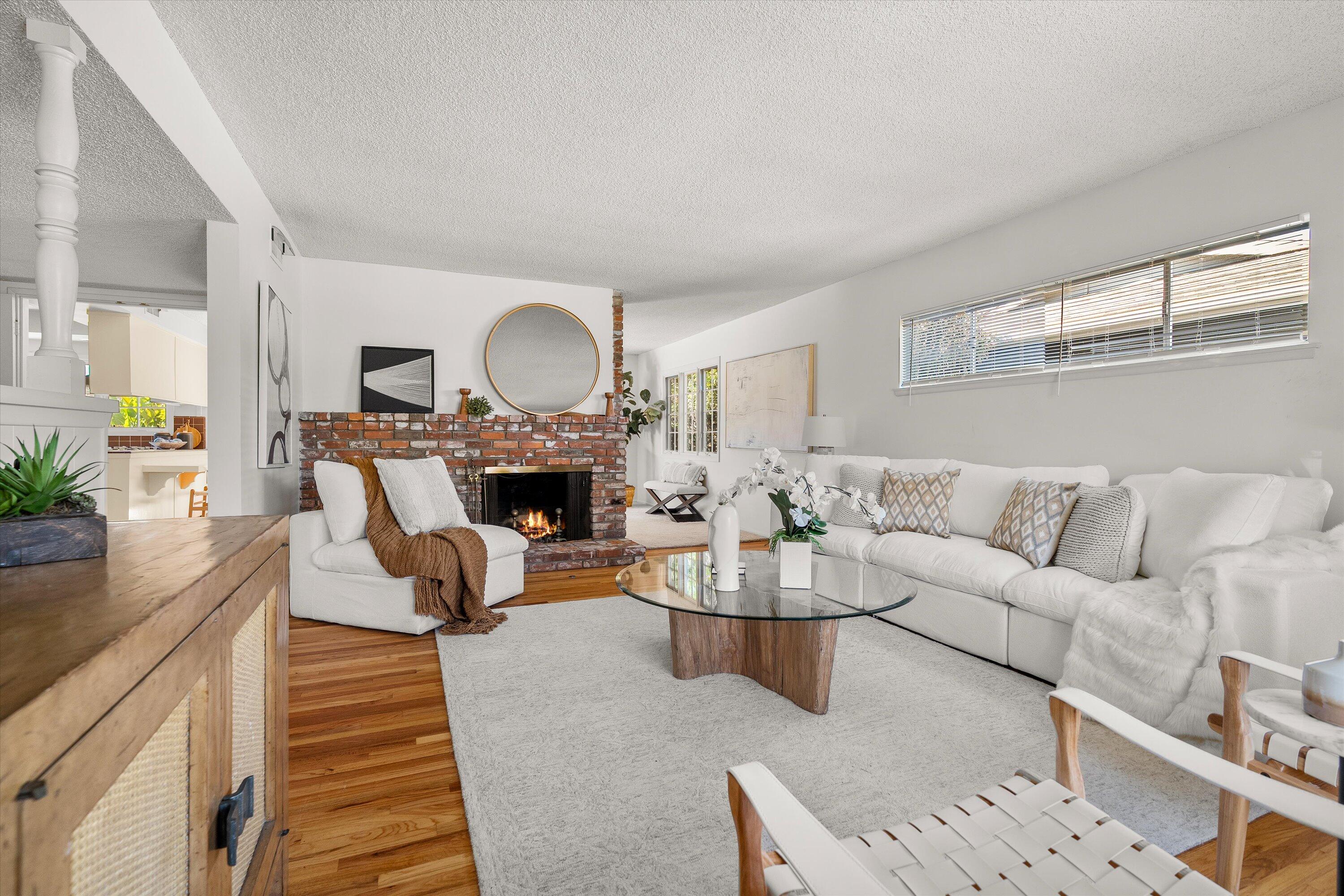 3727 Pescadero Drive