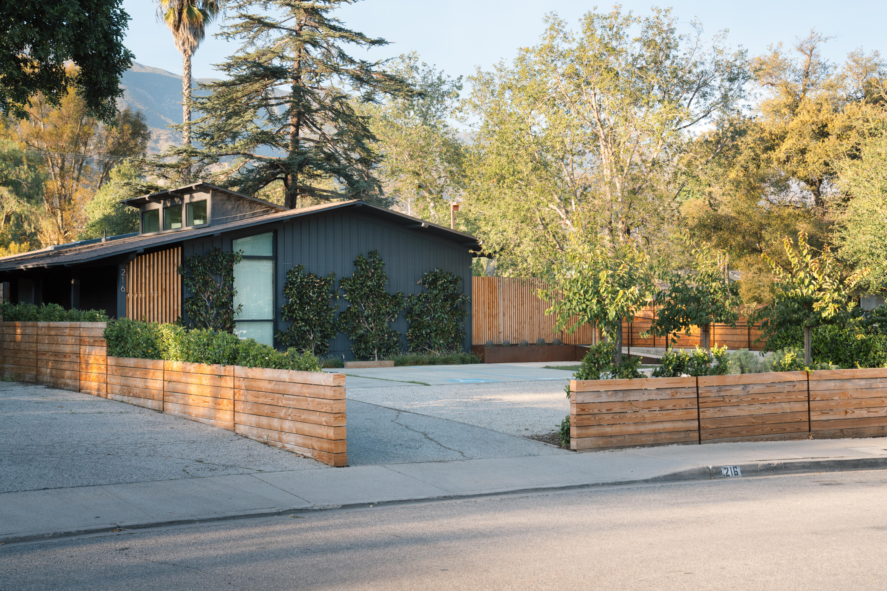 216 E Matilija Street