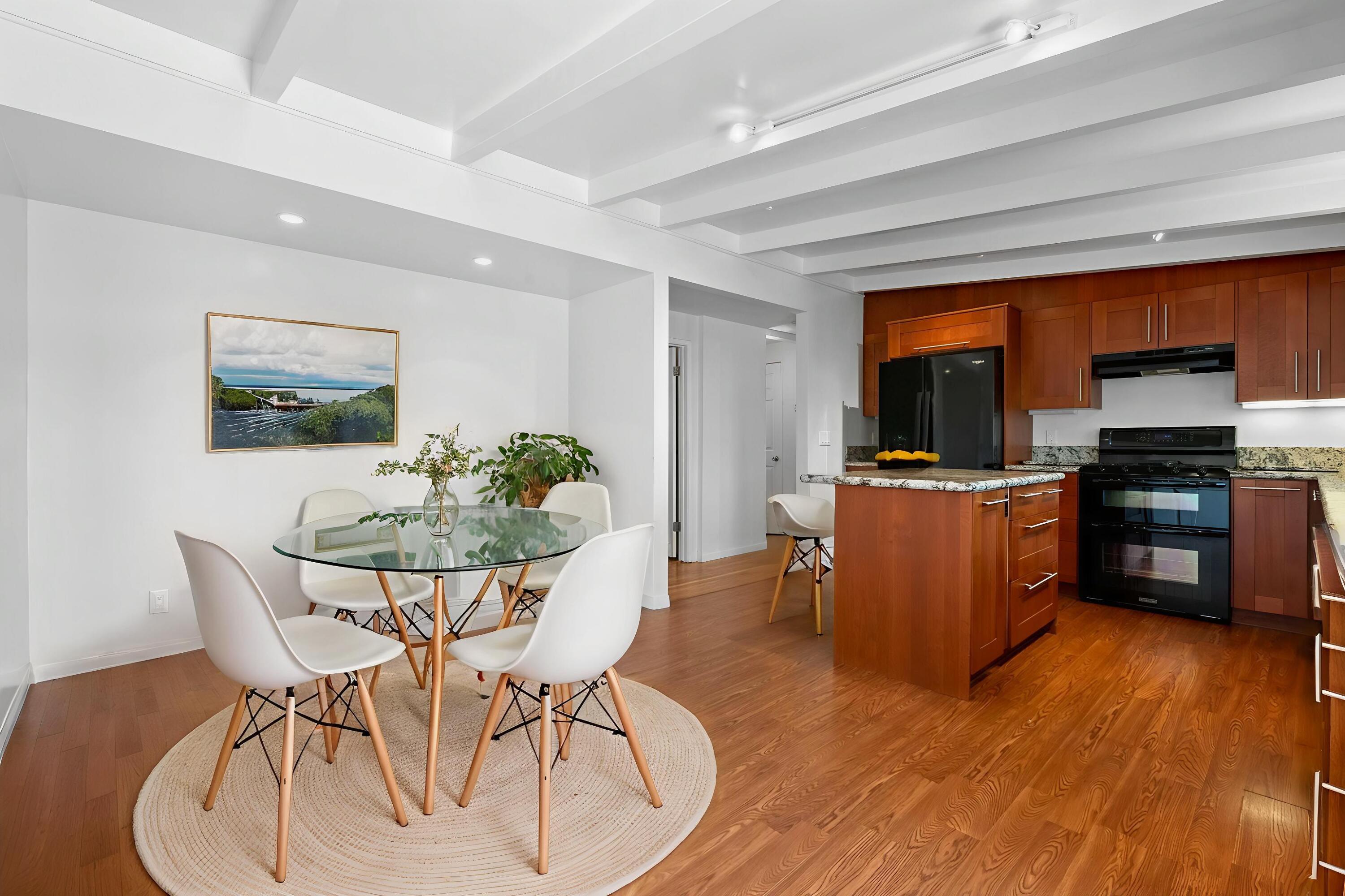 9 S Voluntario Street