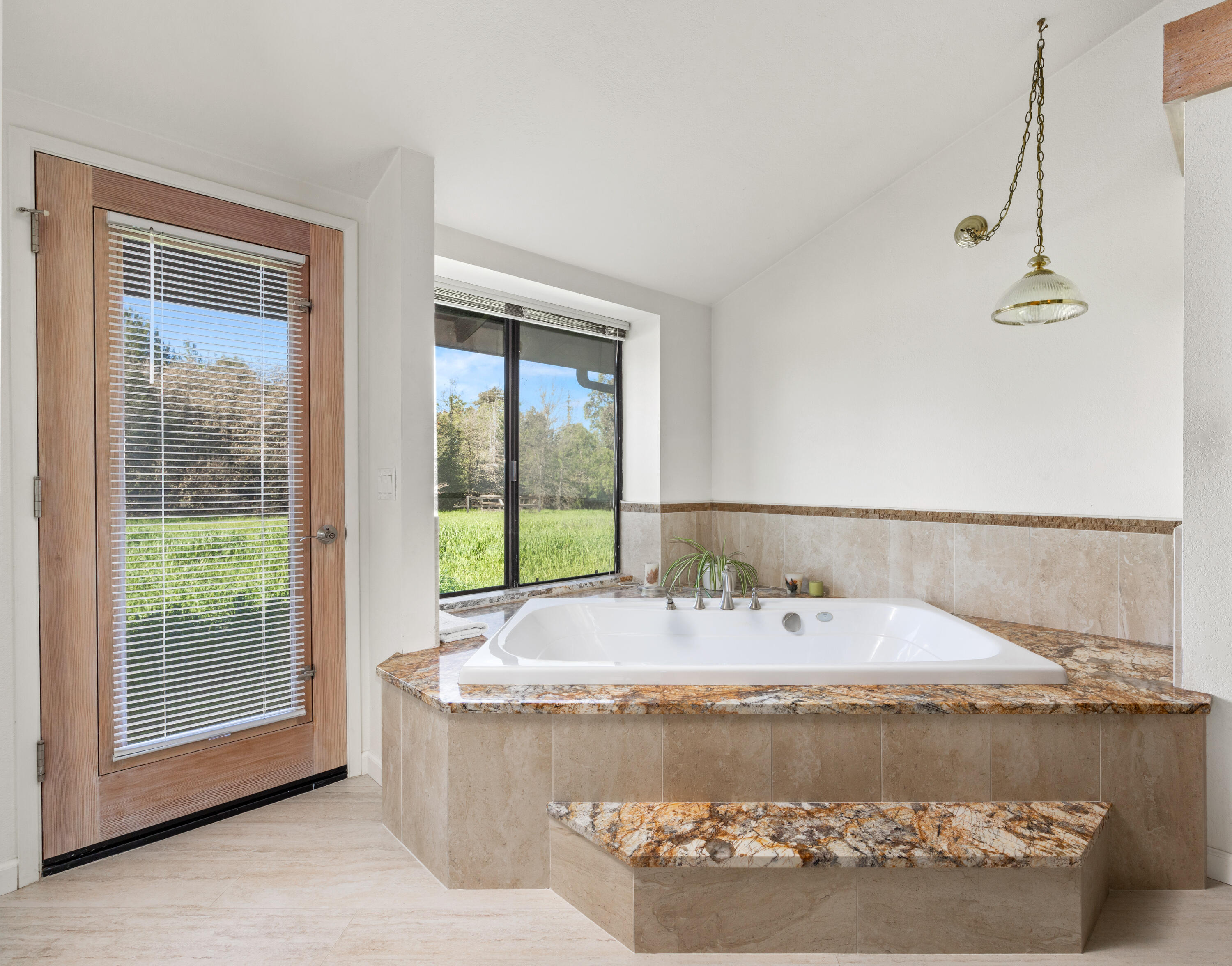 4825 Baseline Avenue