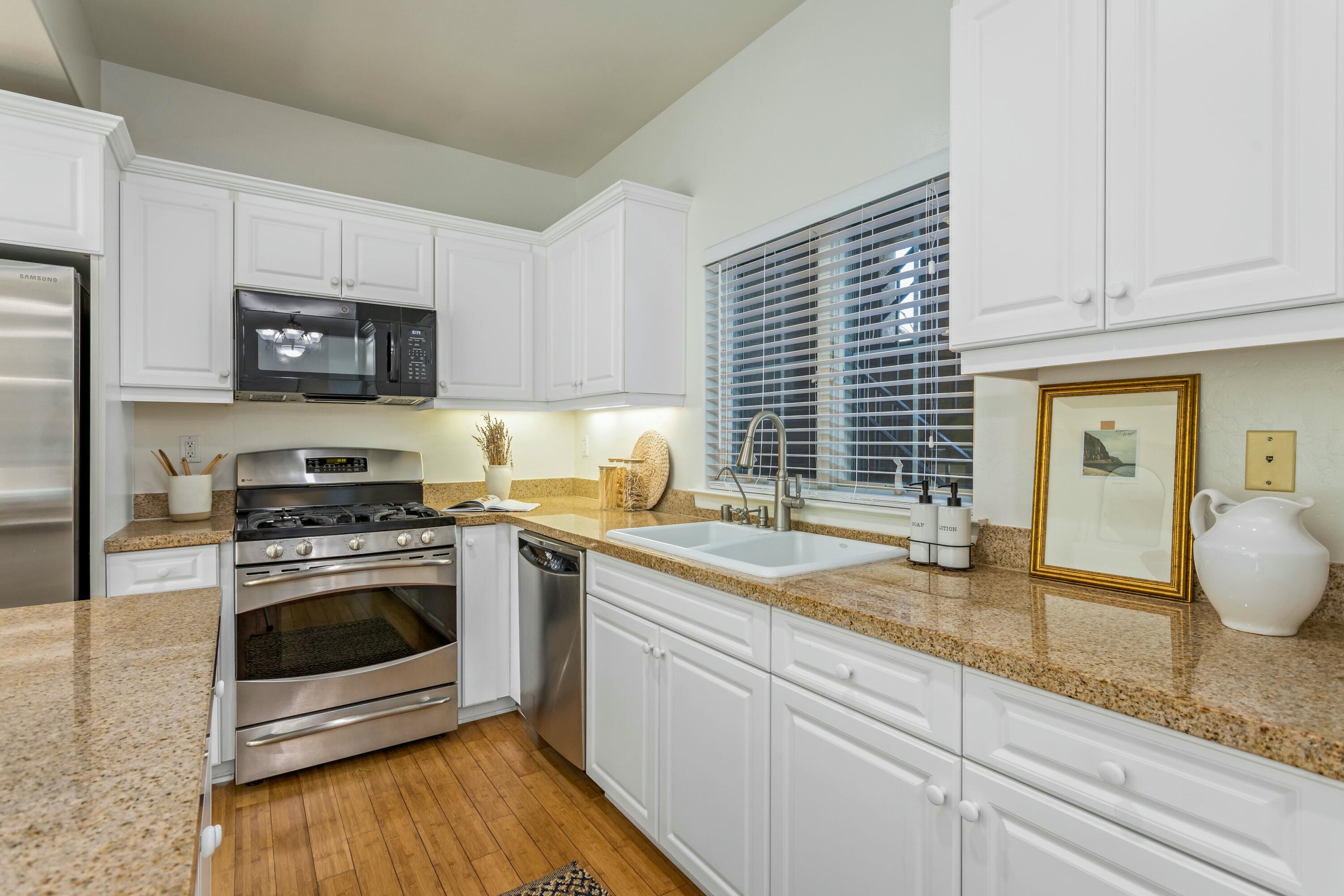 345 Kellogg Way, 2