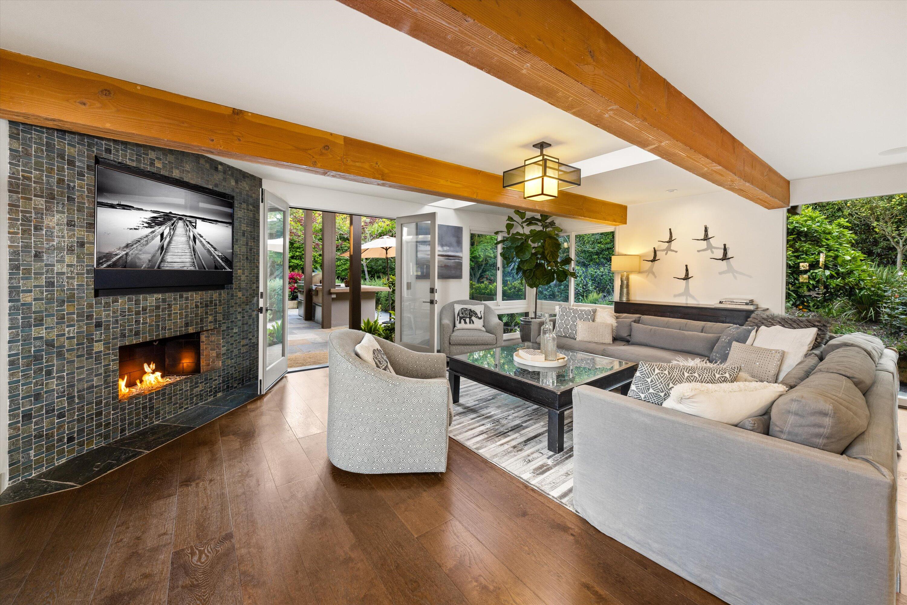 655 Oak Springs Lane