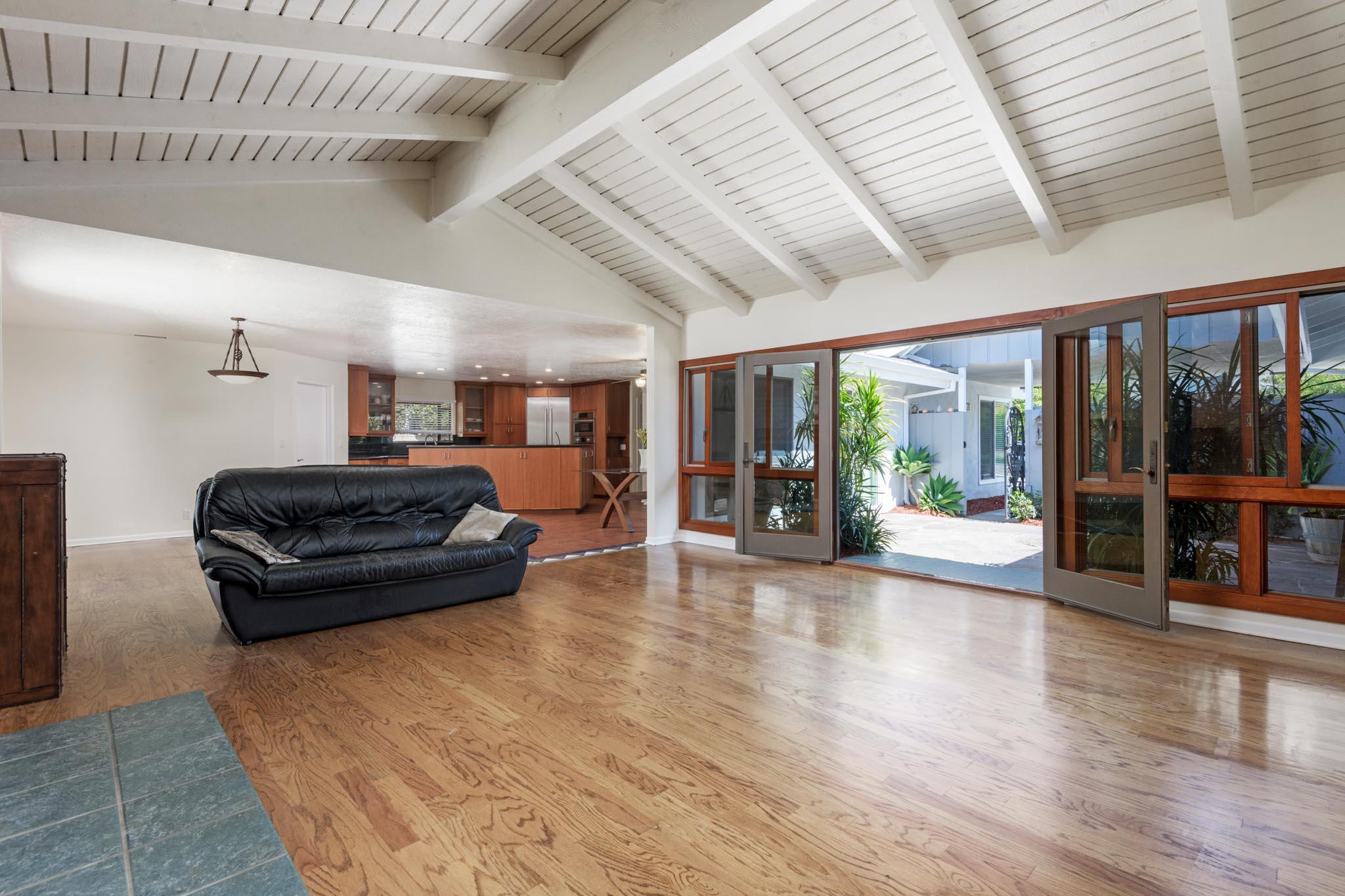 5515 Longfellow Drive