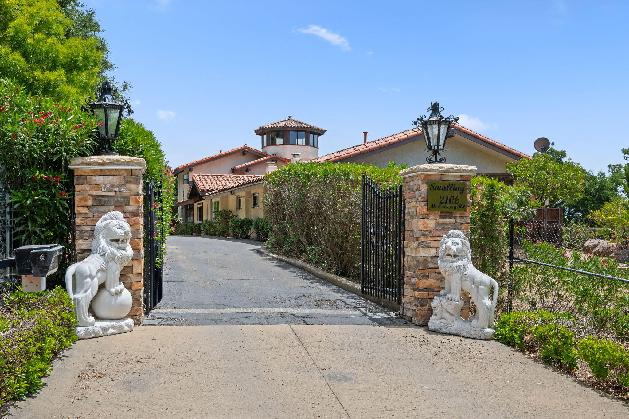 2106 Mt Calvary Road
