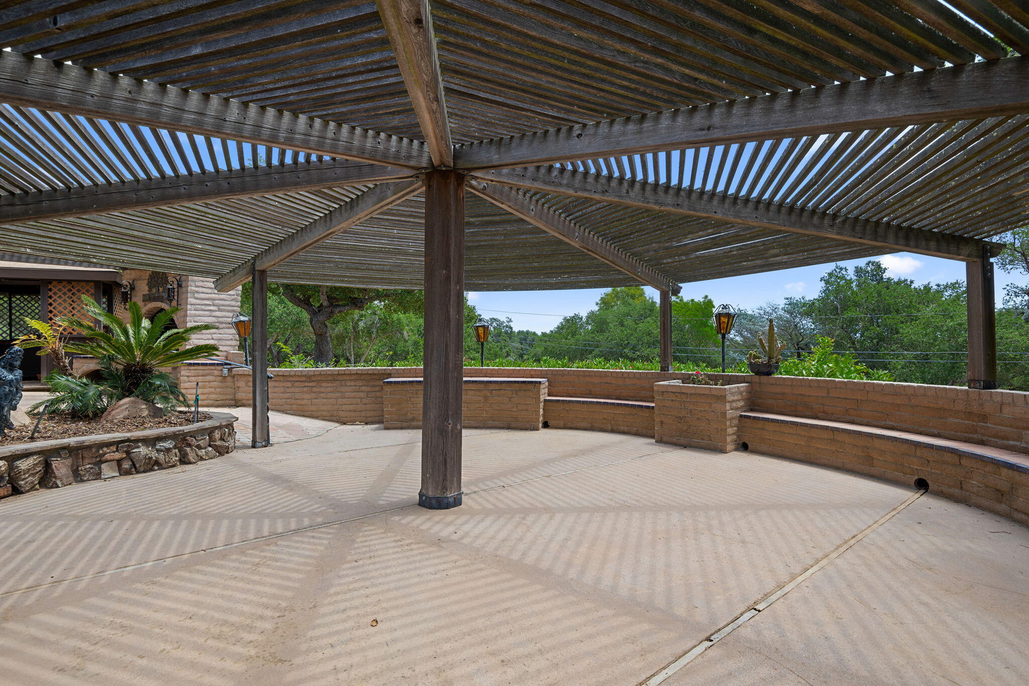 2106 Mt Calvary Road