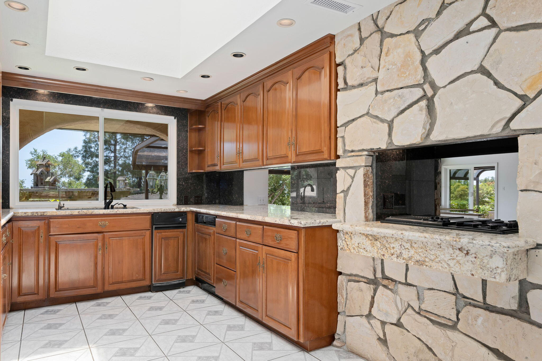 2106 Mt Calvary Road