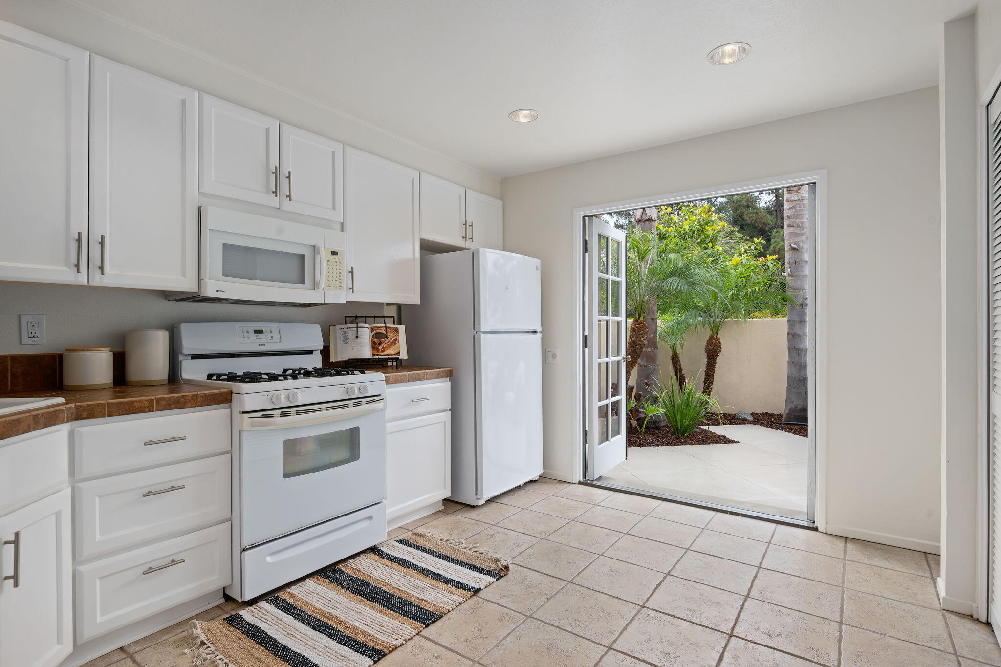 3773 Greggory Way, 2