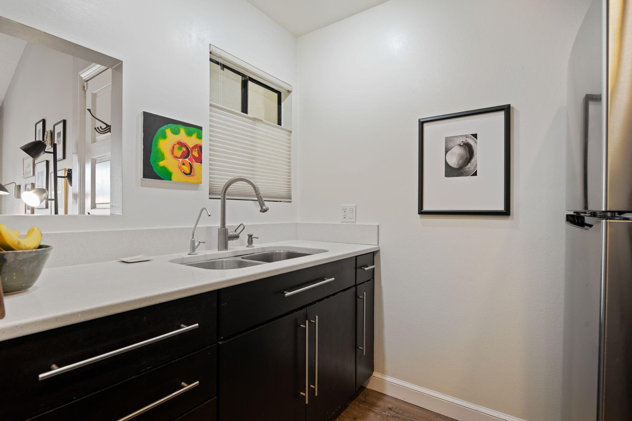 965 Miramonte Drive, 6