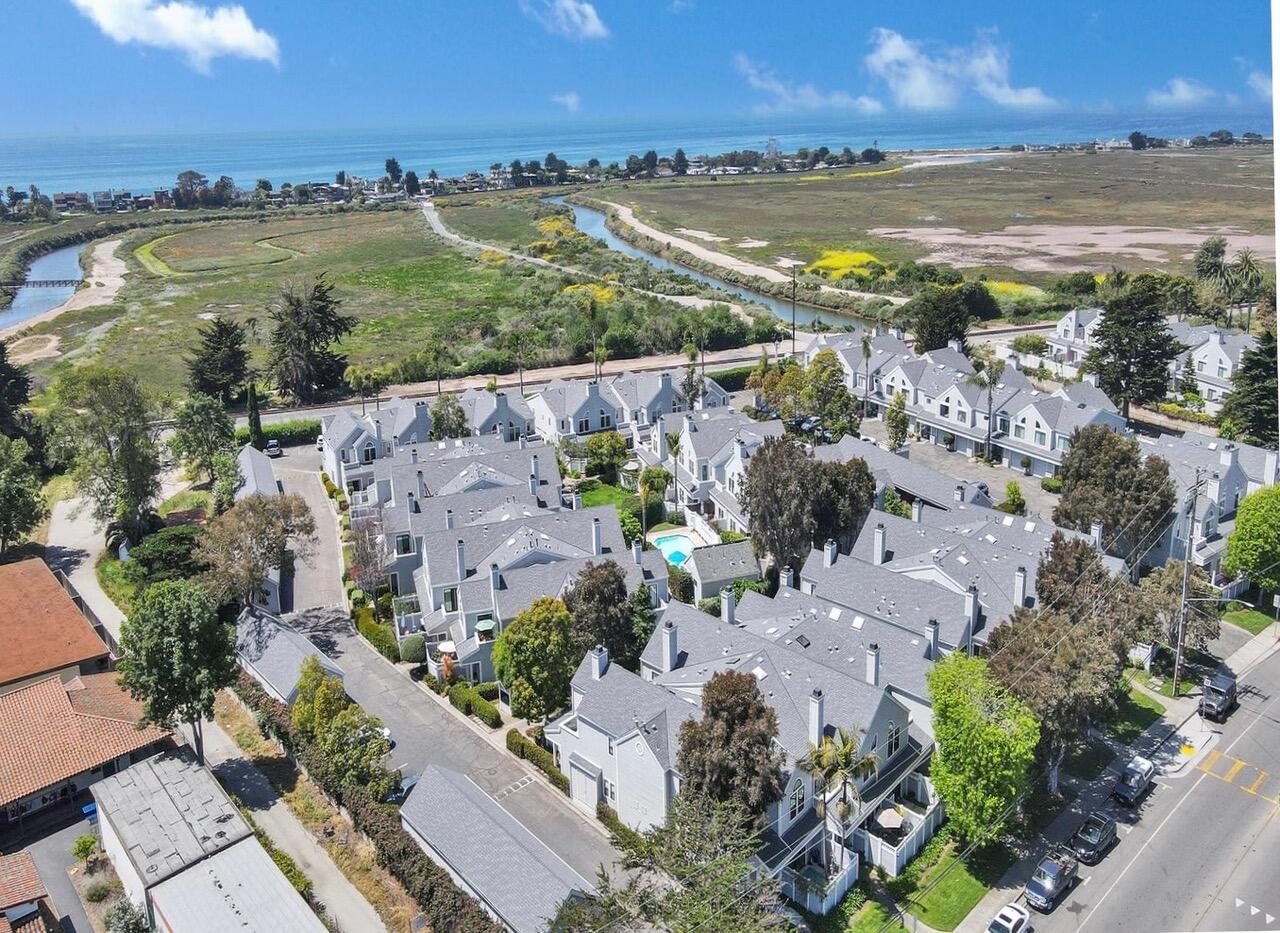 4527 Carpinteria Avenue Unit: G