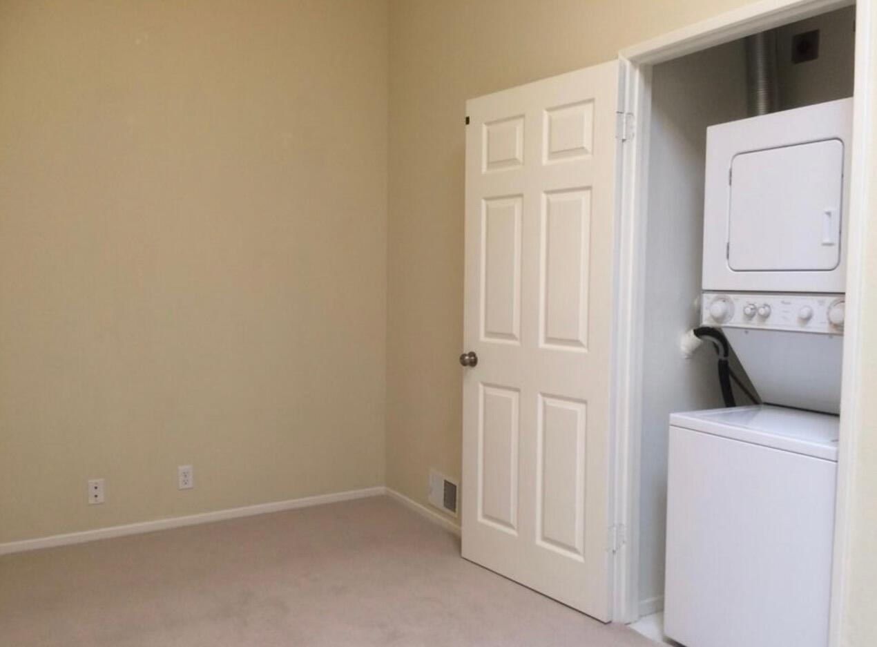 4527 Carpinteria Avenue Unit: G
