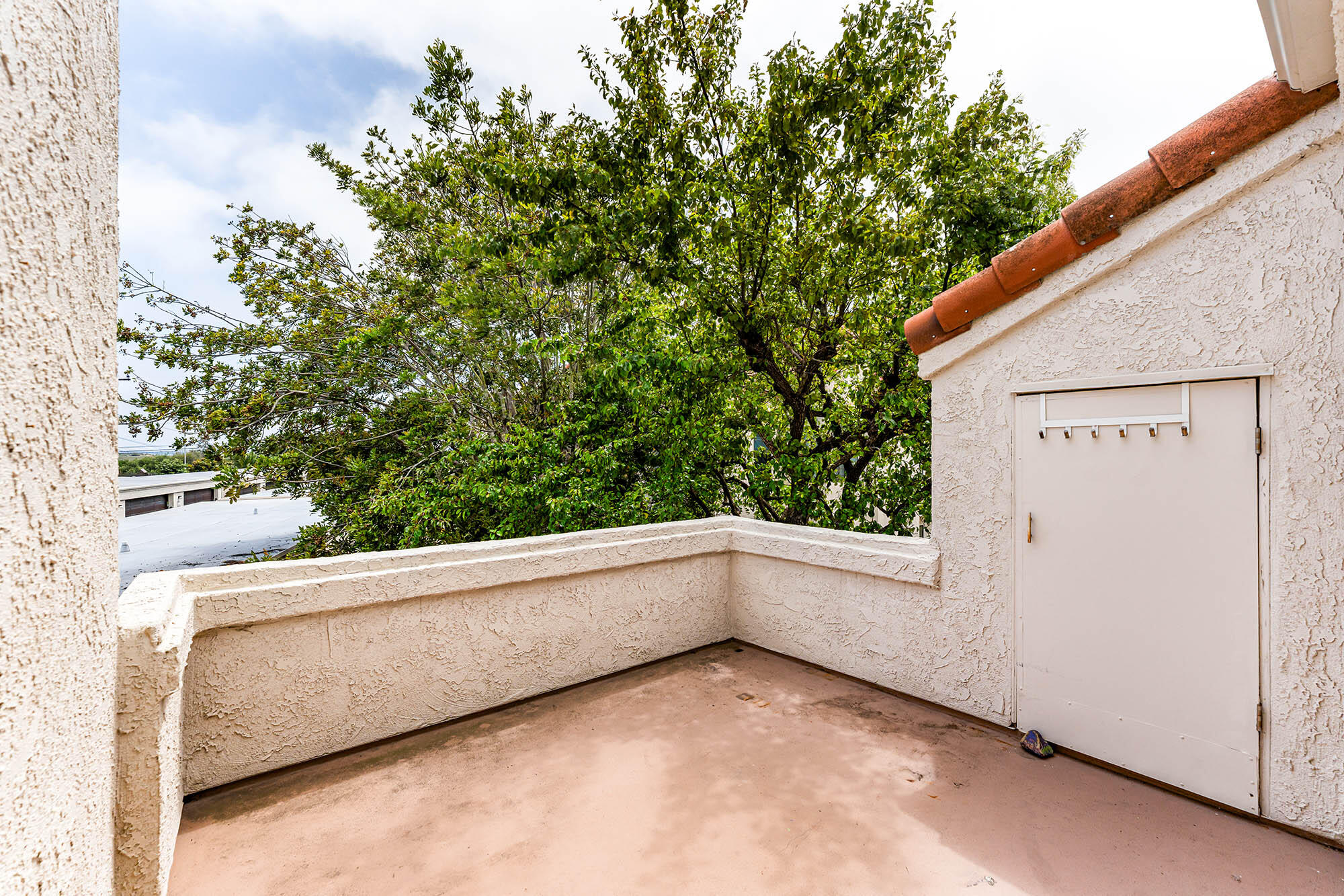 1240 Franciscan Court, 6