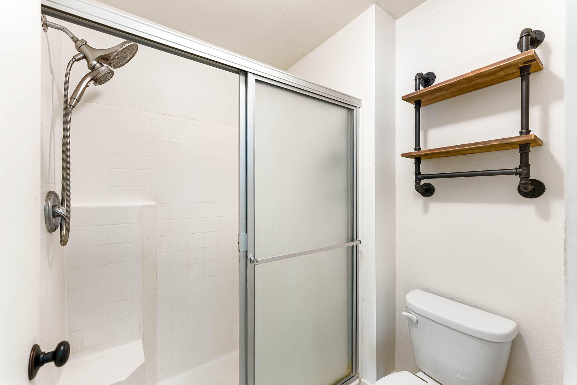 1240 Franciscan Court, 6