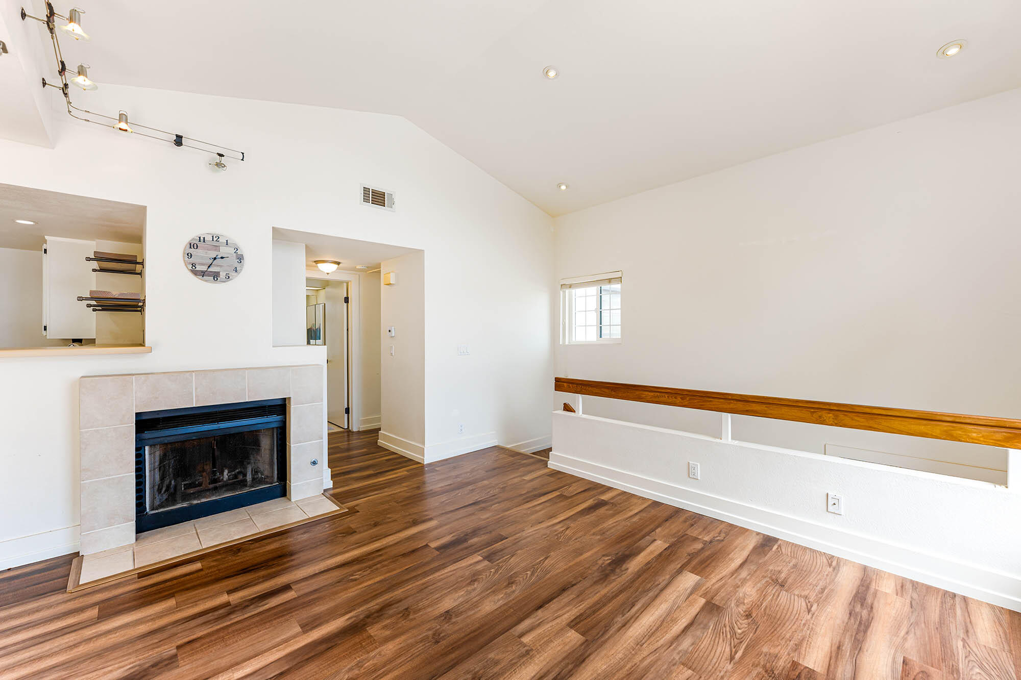 1240 Franciscan Court, 6