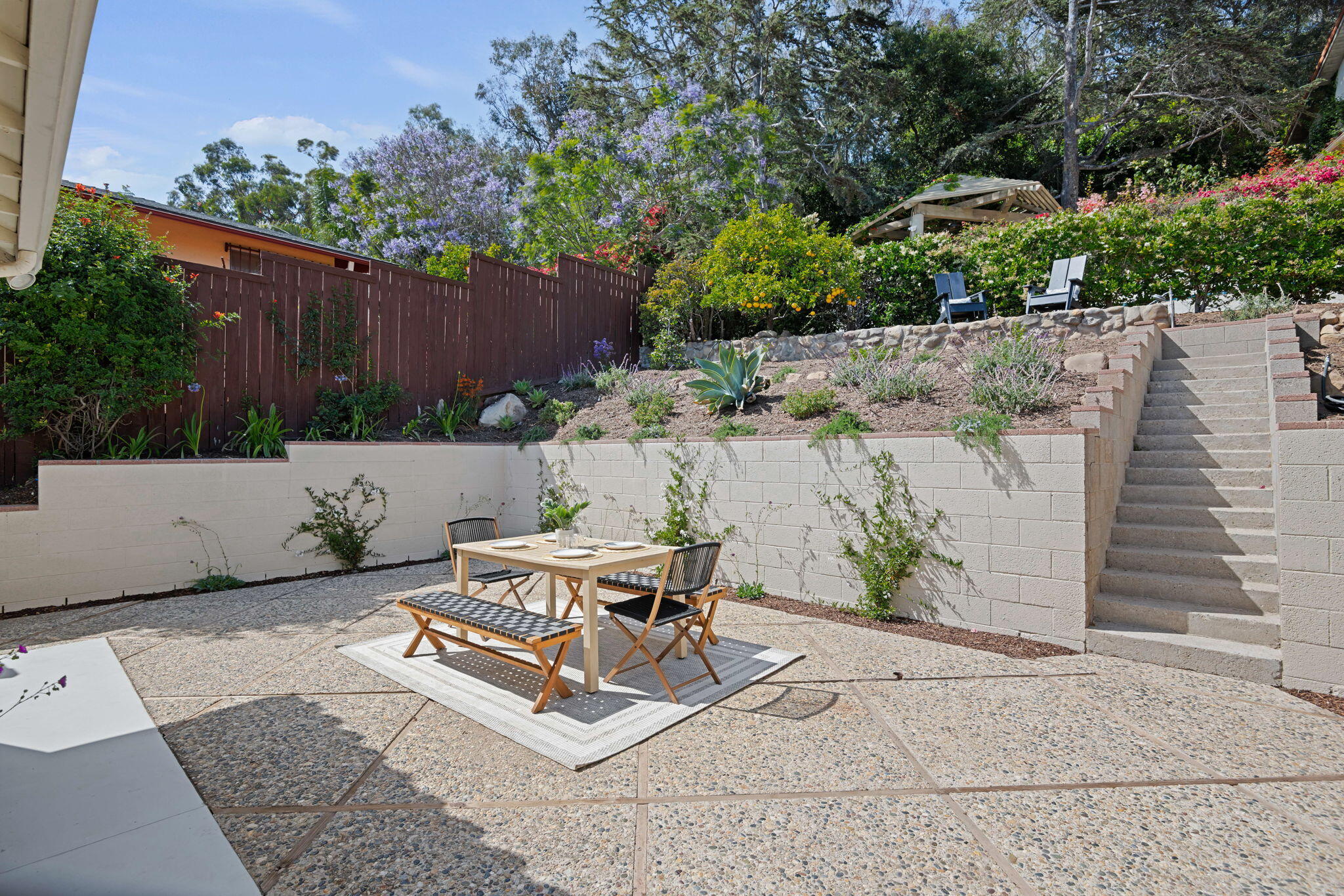 1536 Eucalyptus Hill Road