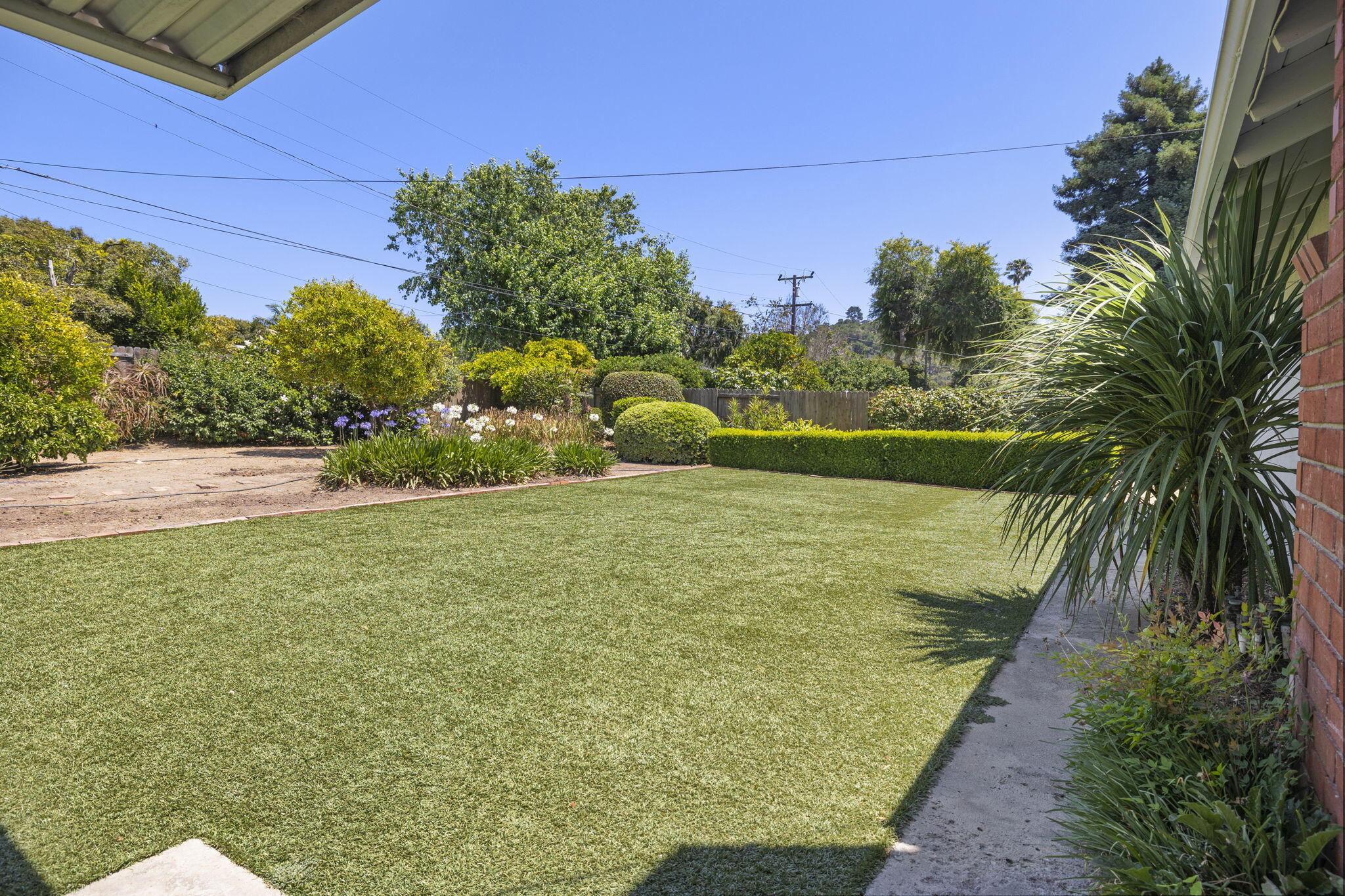 302 Arroyo Road