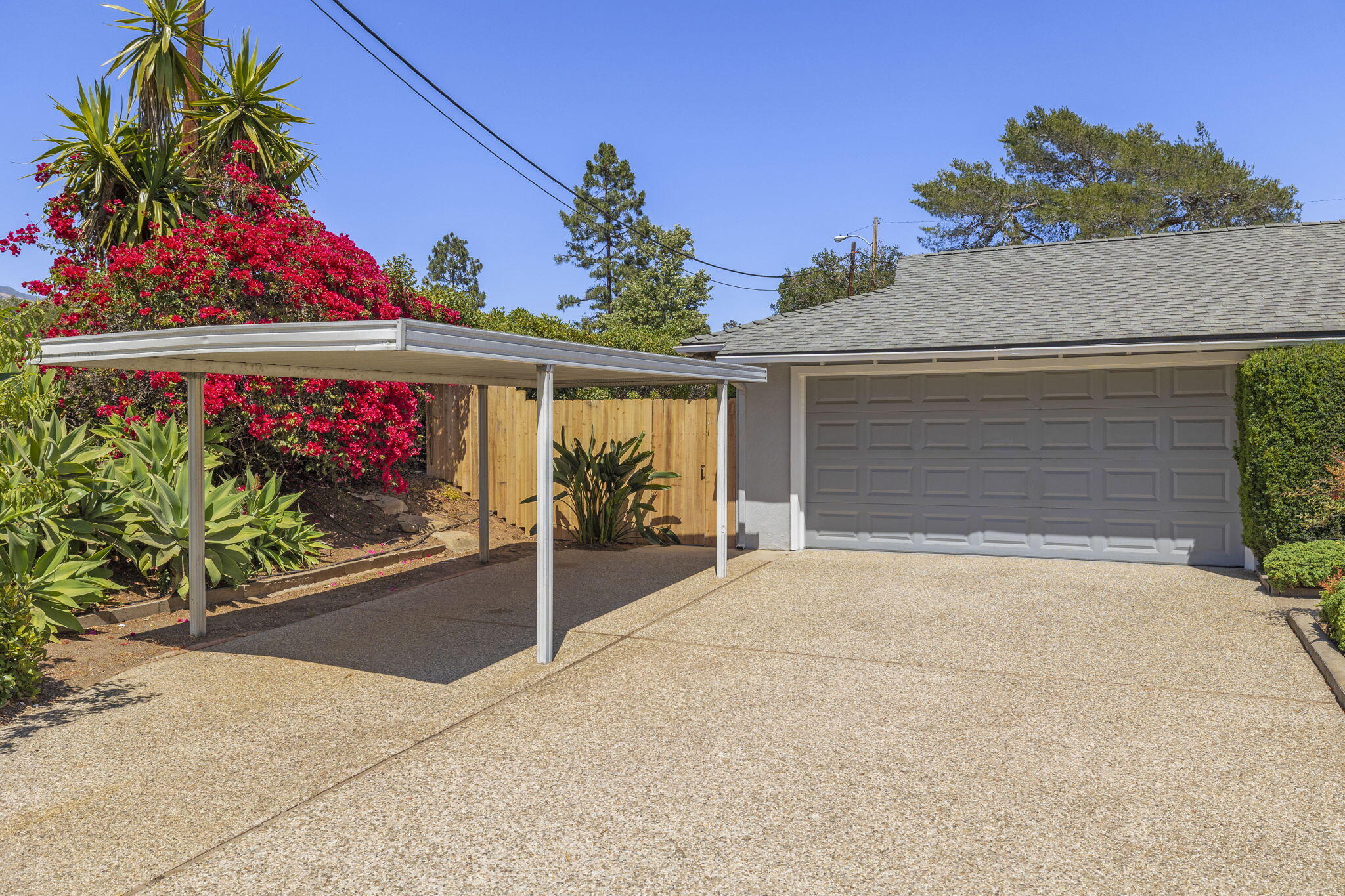 302 Arroyo Road