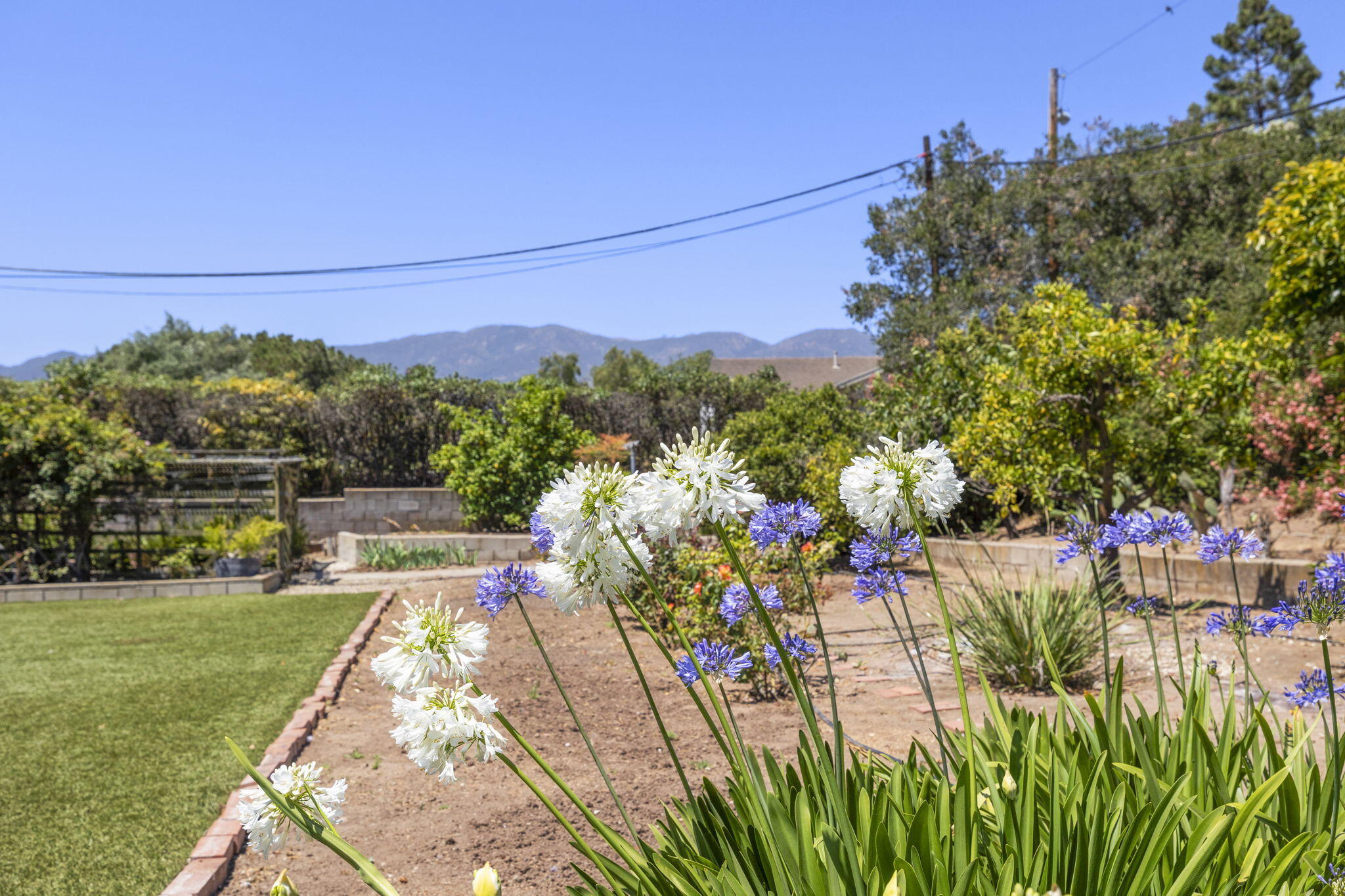 302 Arroyo Road