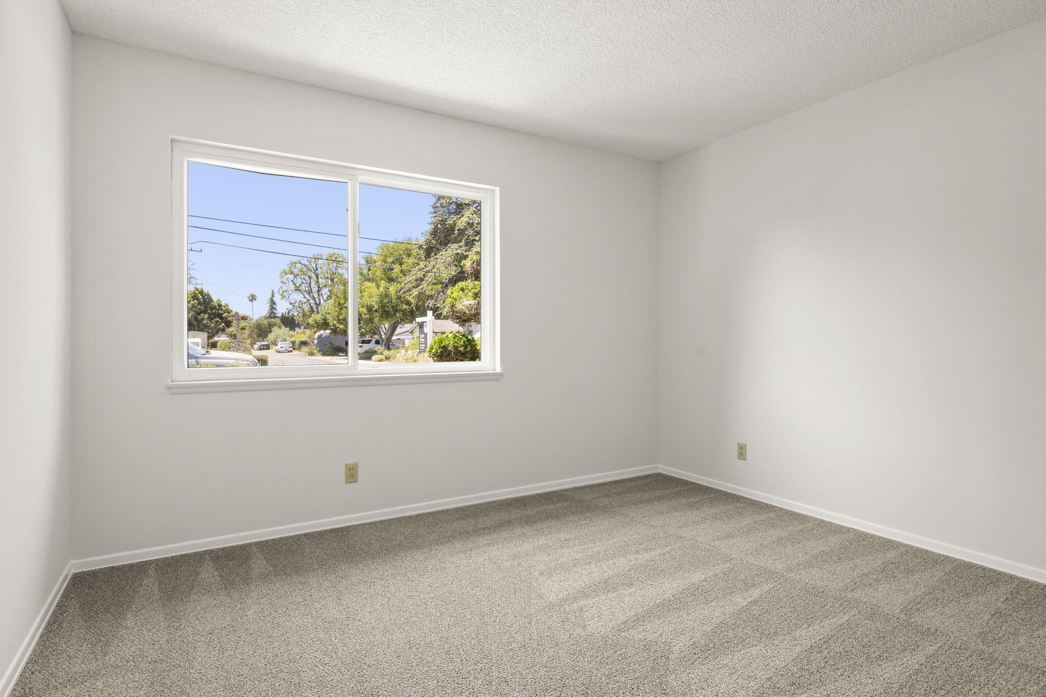 302 Arroyo Road