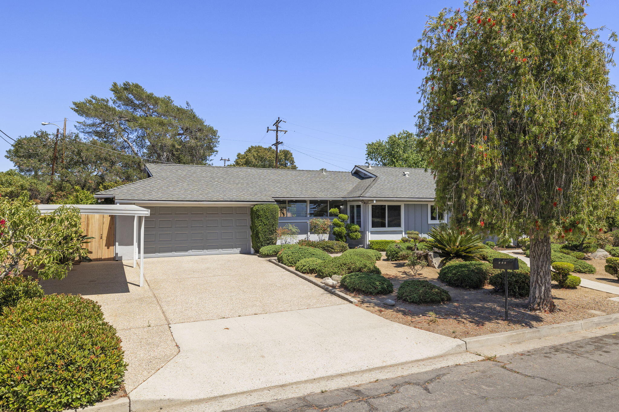 302 Arroyo Road