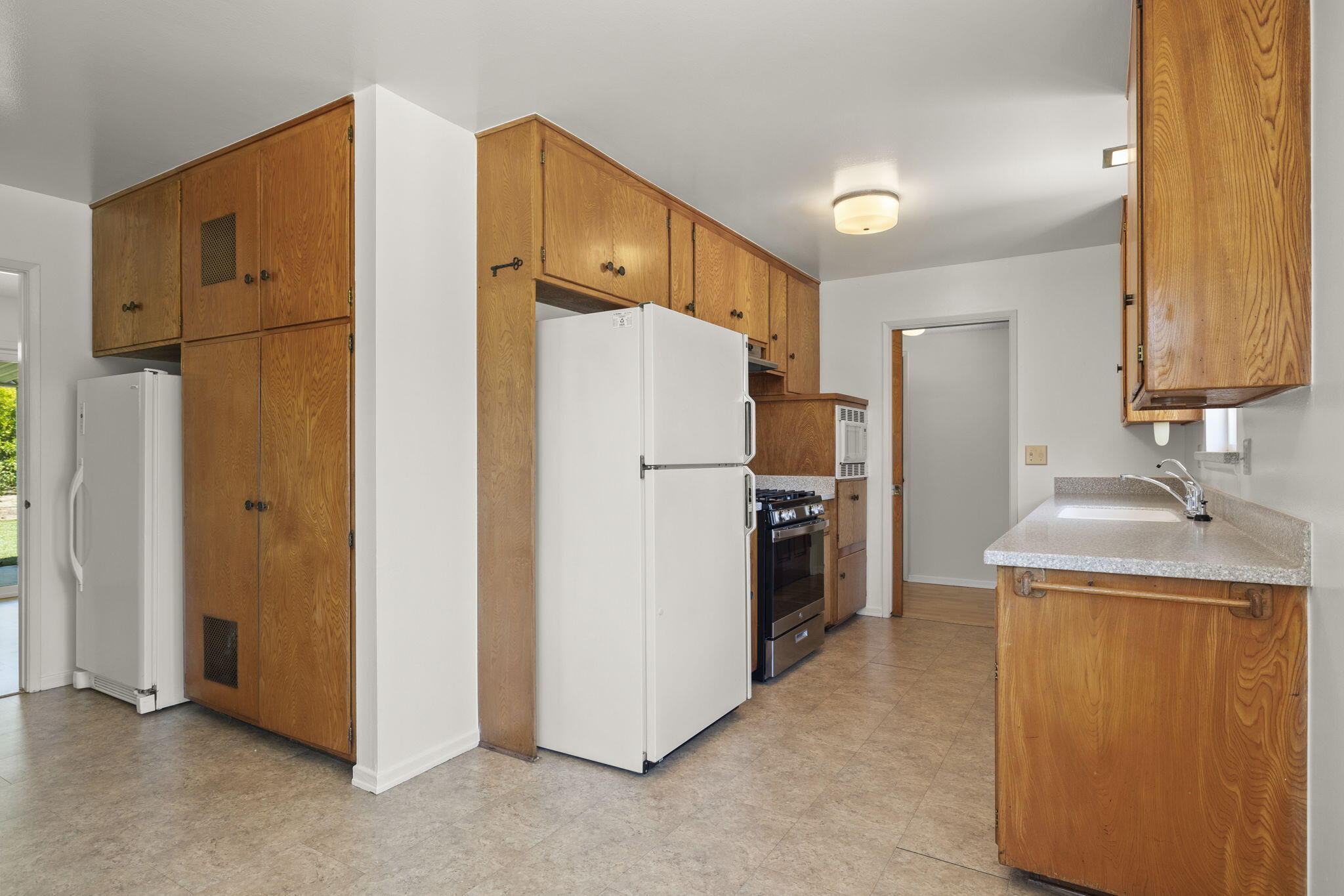 302 Arroyo Road