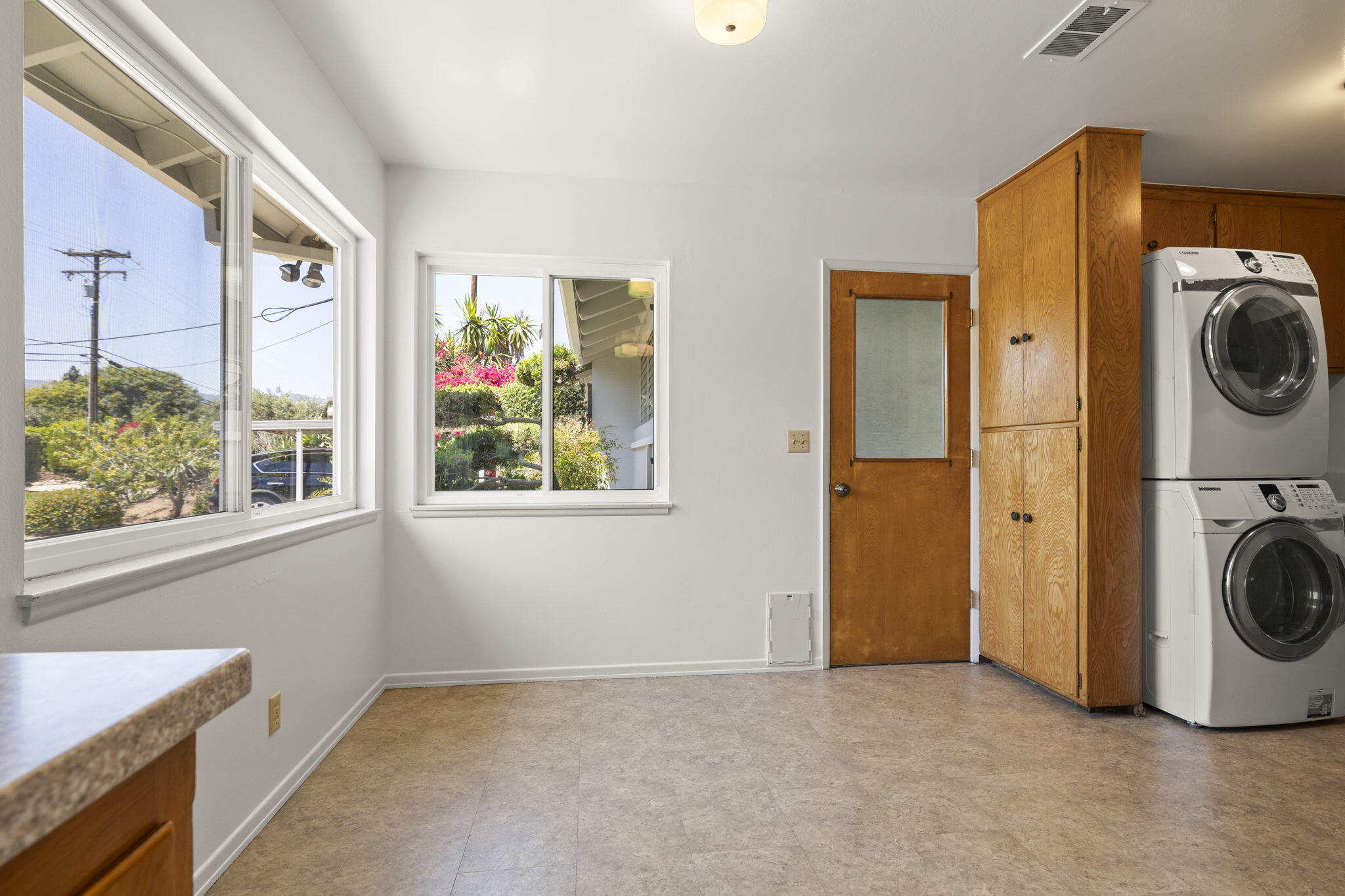 302 Arroyo Road