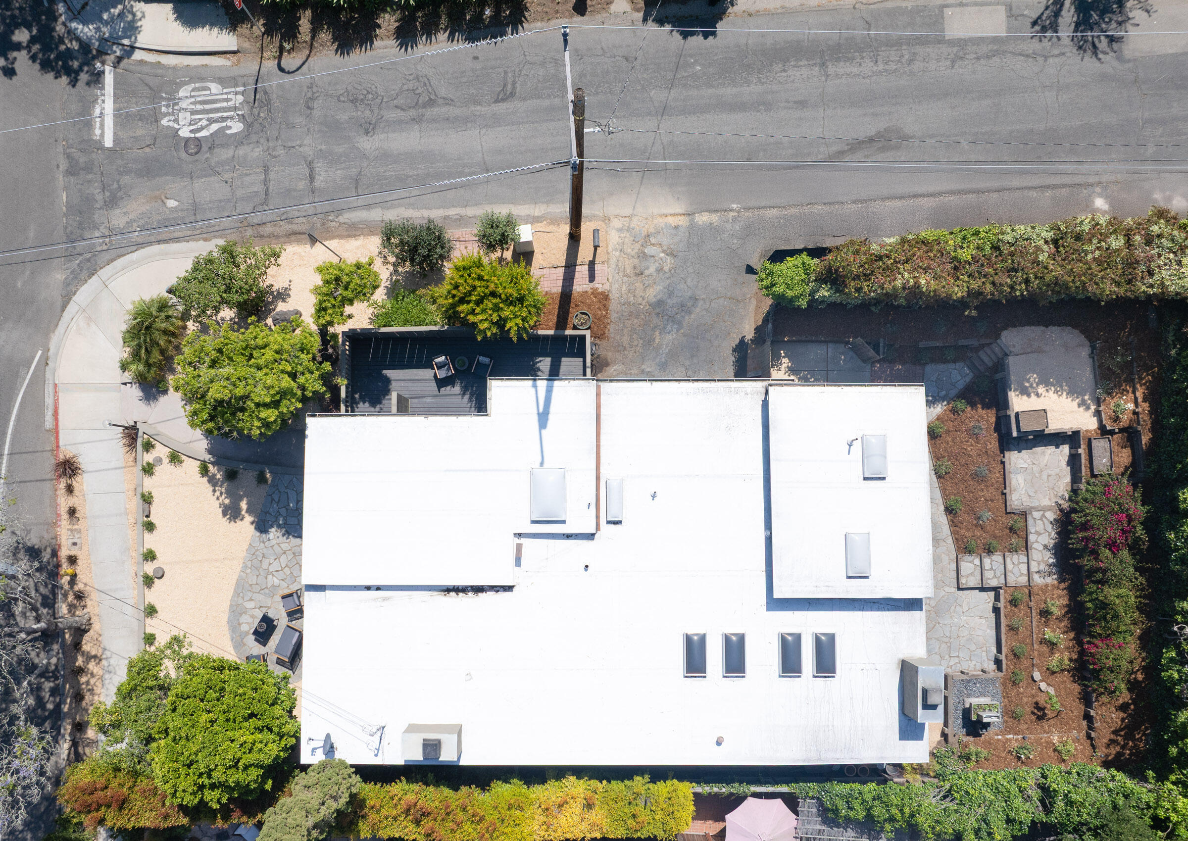 1330 W Valerio Street