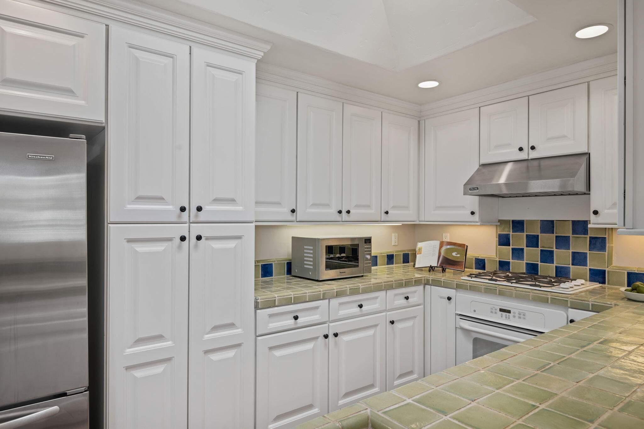 208 Santa Barbara Street Unit: A