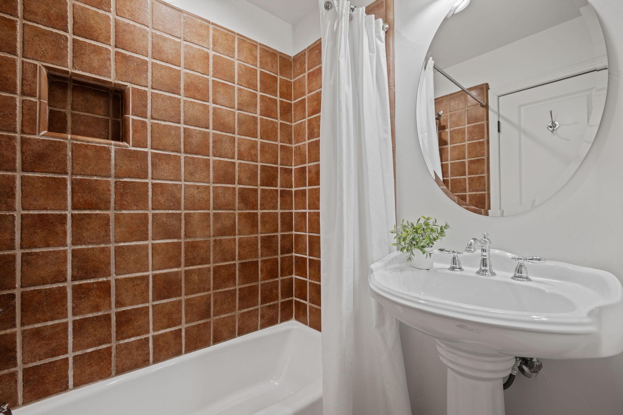 208 Santa Barbara Street Unit: A