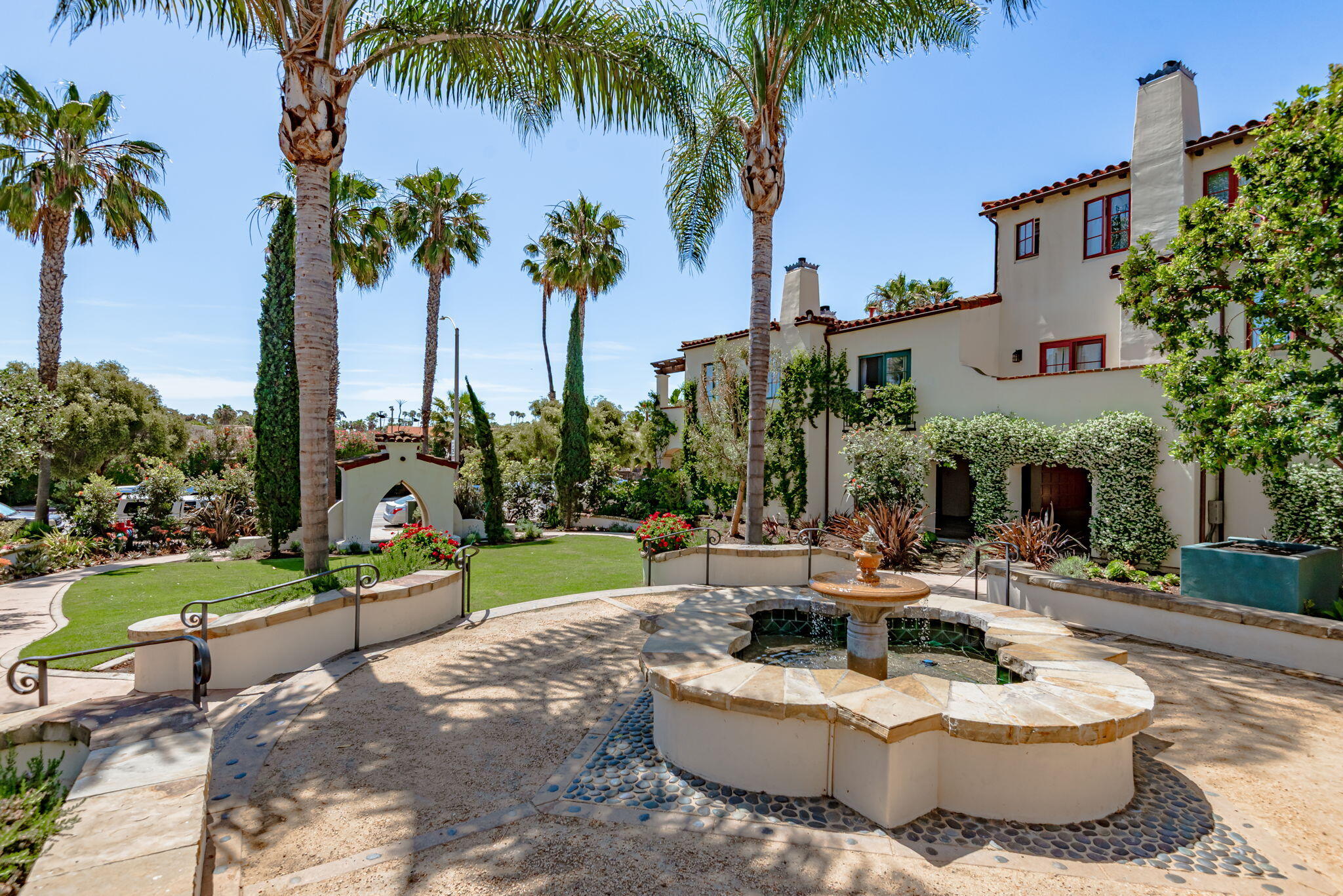 208 Santa Barbara Street Unit: A