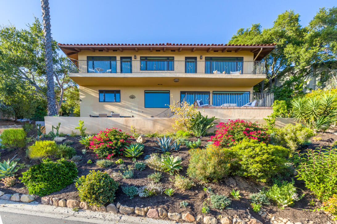 1018 Roble Lane