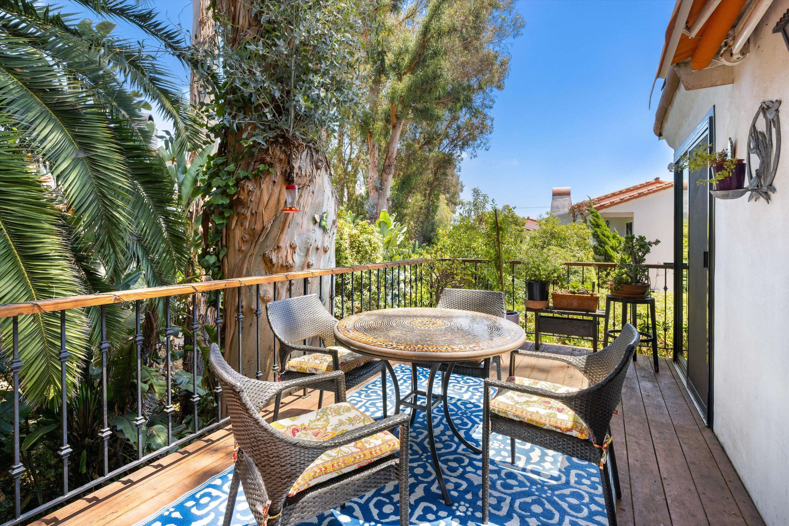 521 E Anapamu Street A2