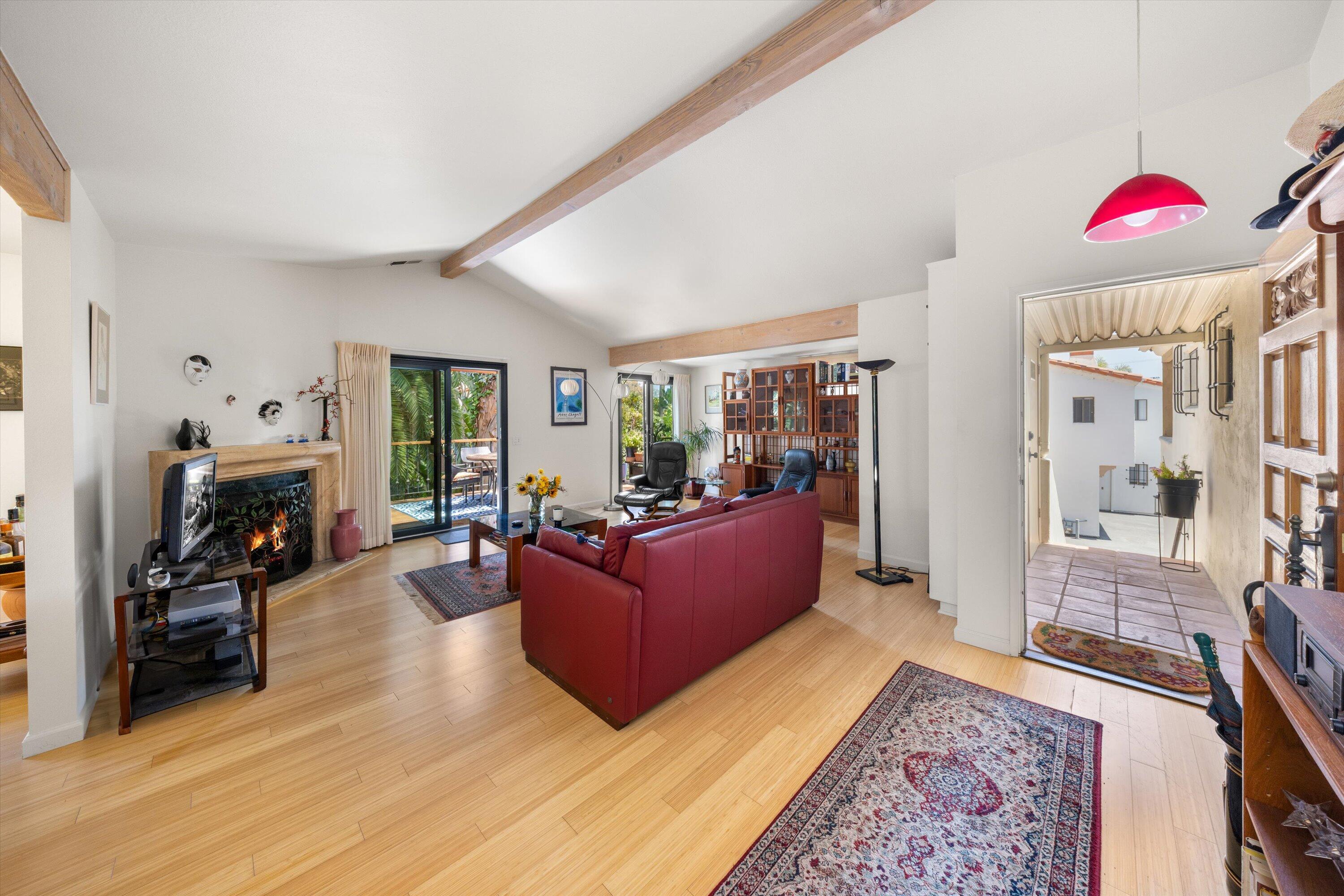 521 E Anapamu Street A2