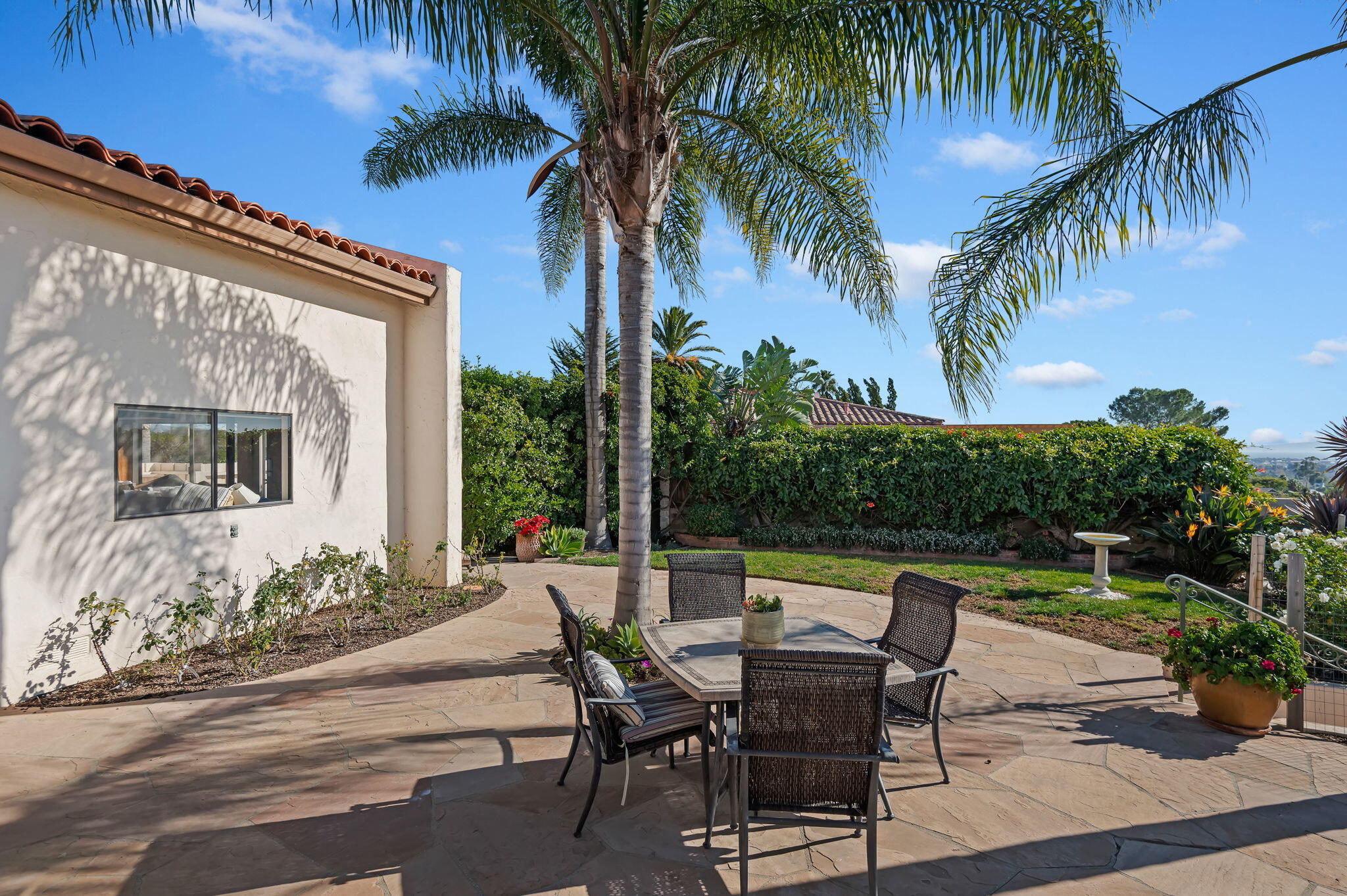 1423 Camino Manadero