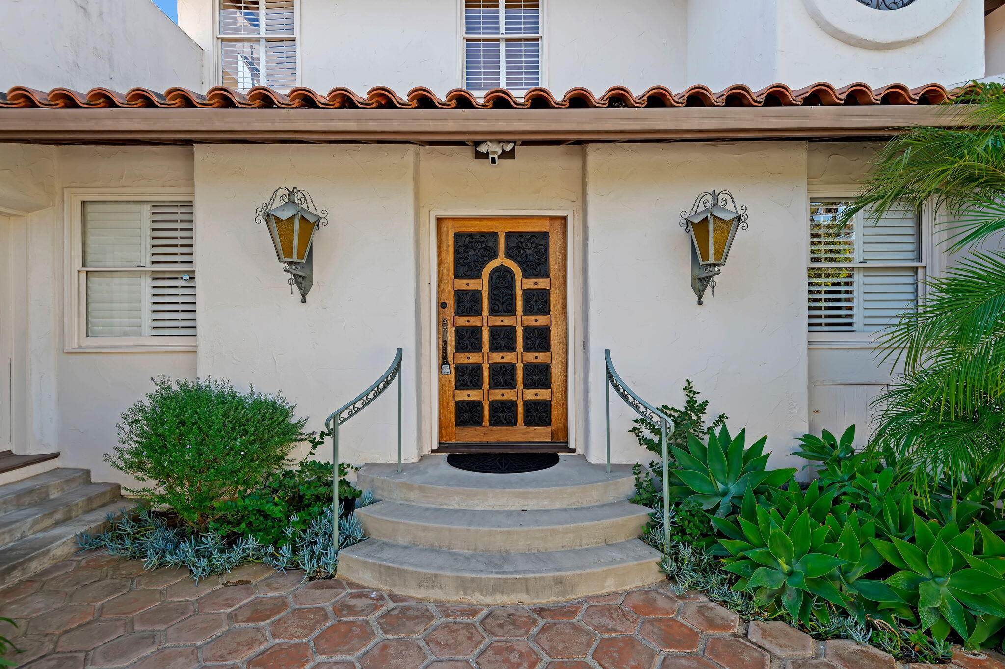 1423 Camino Manadero