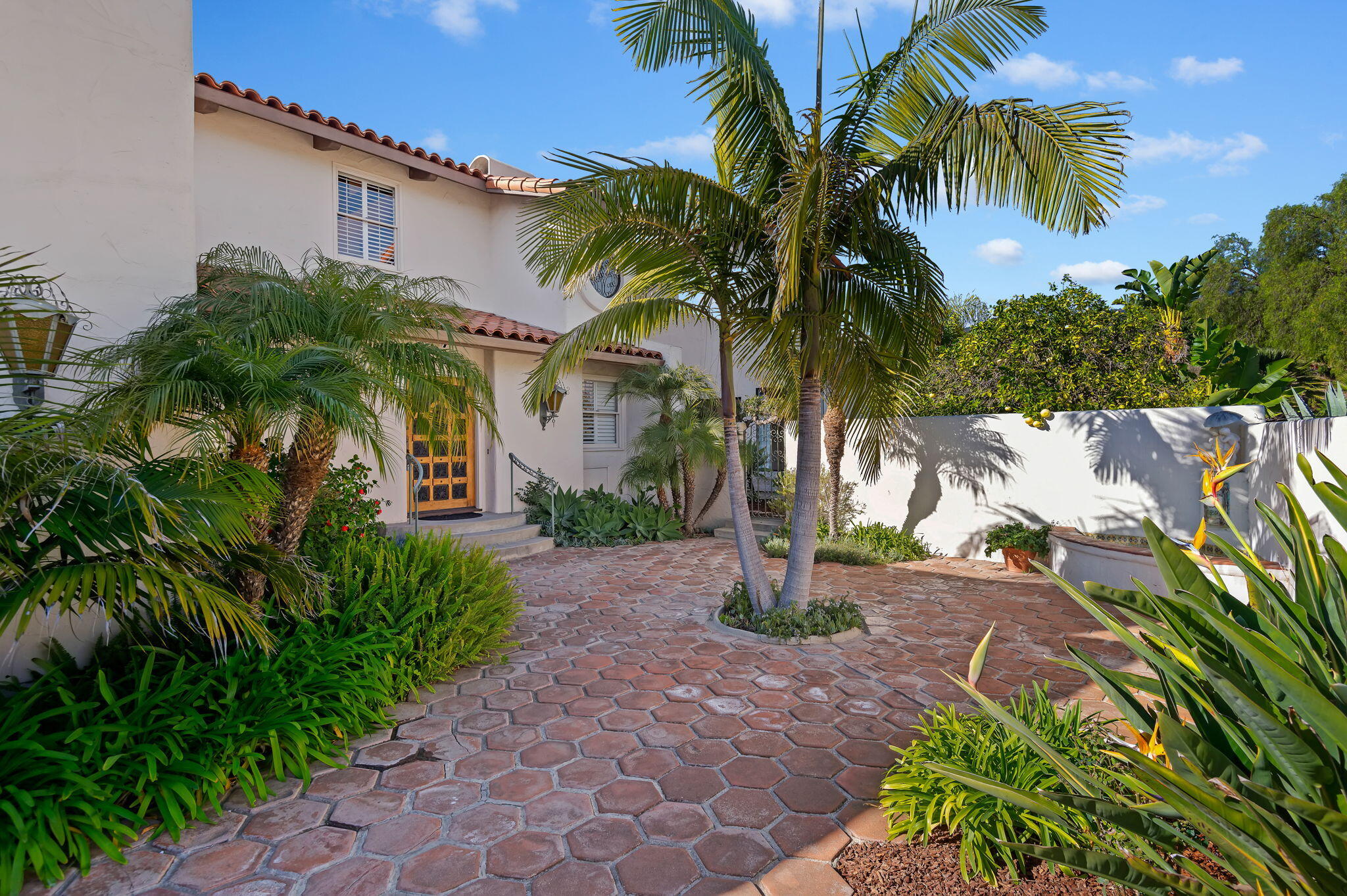 1423 Camino Manadero