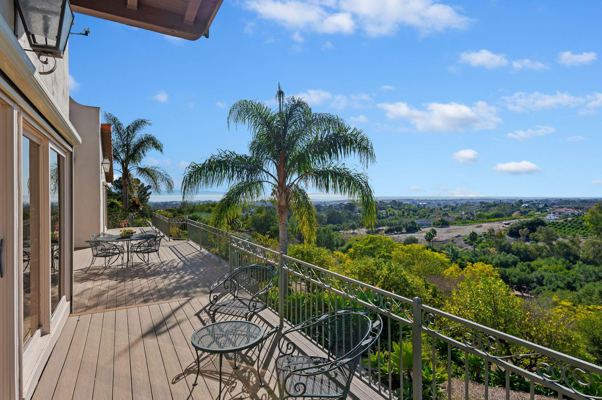 1423 Camino Manadero