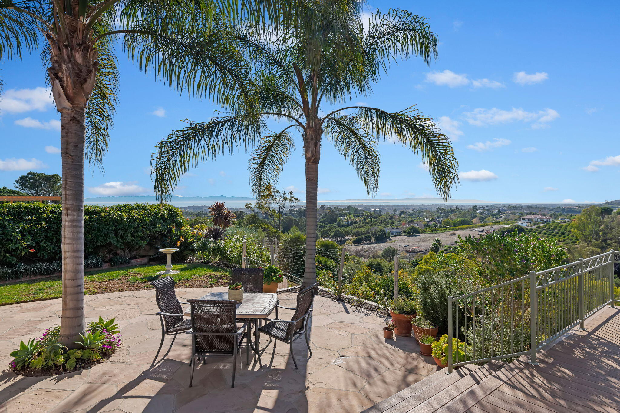 1423 Camino Manadero