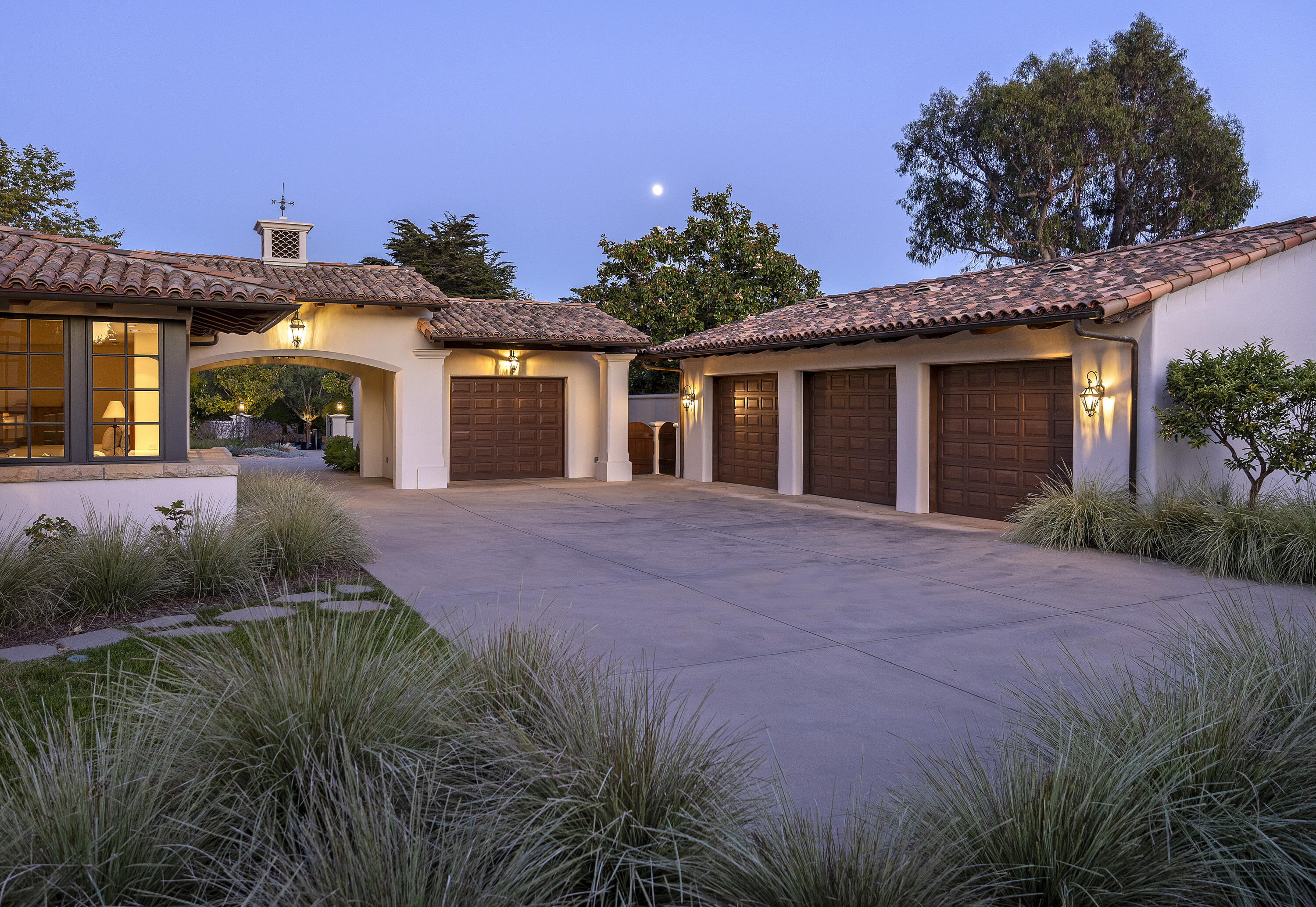 311 Meadowbrook Drive