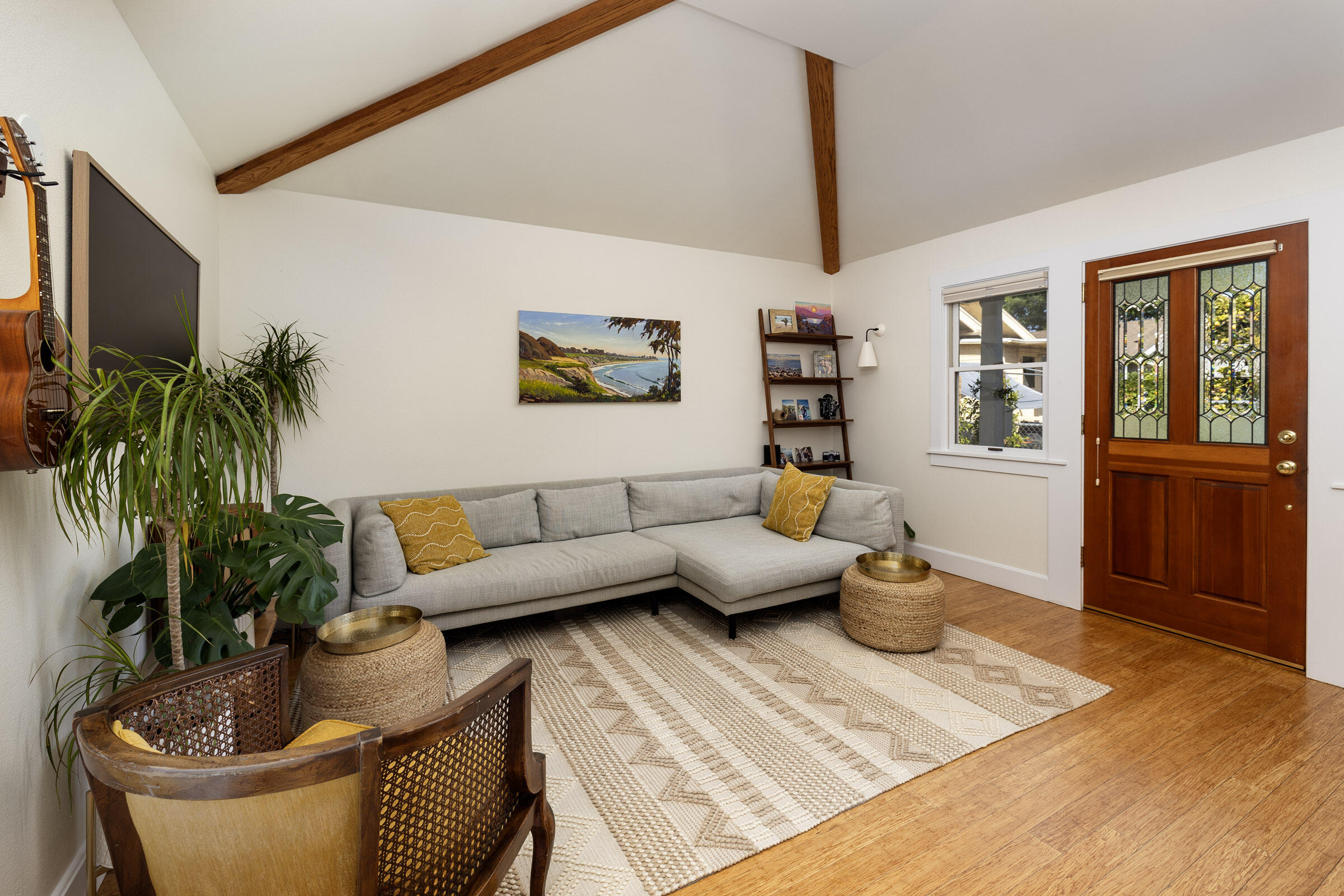 1819 San Andres Street, B