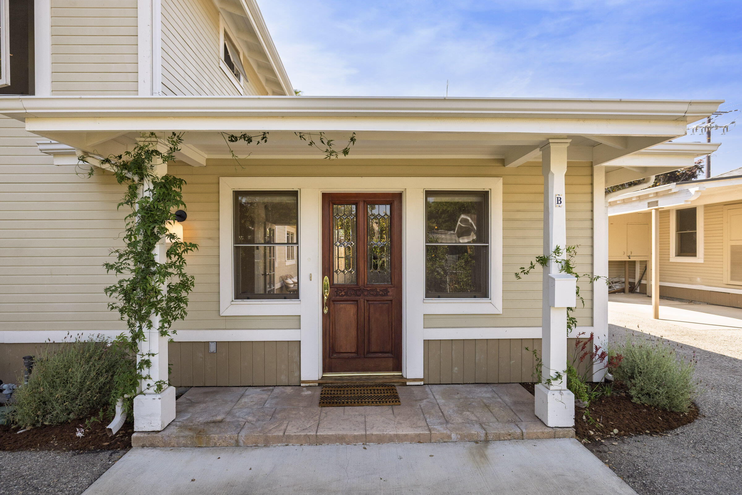 1819 San Andres Street, B