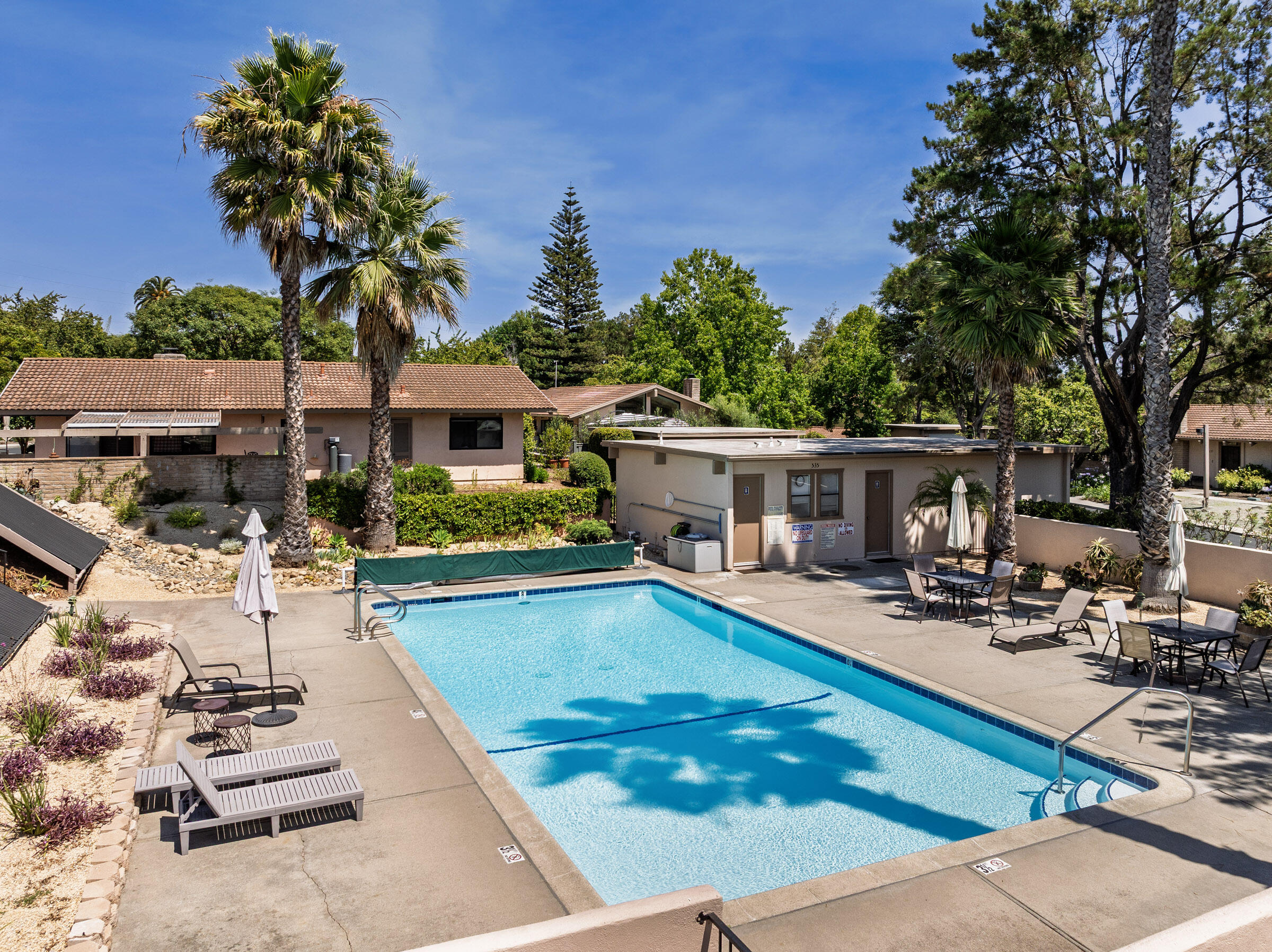 551 N La Cumbre Road