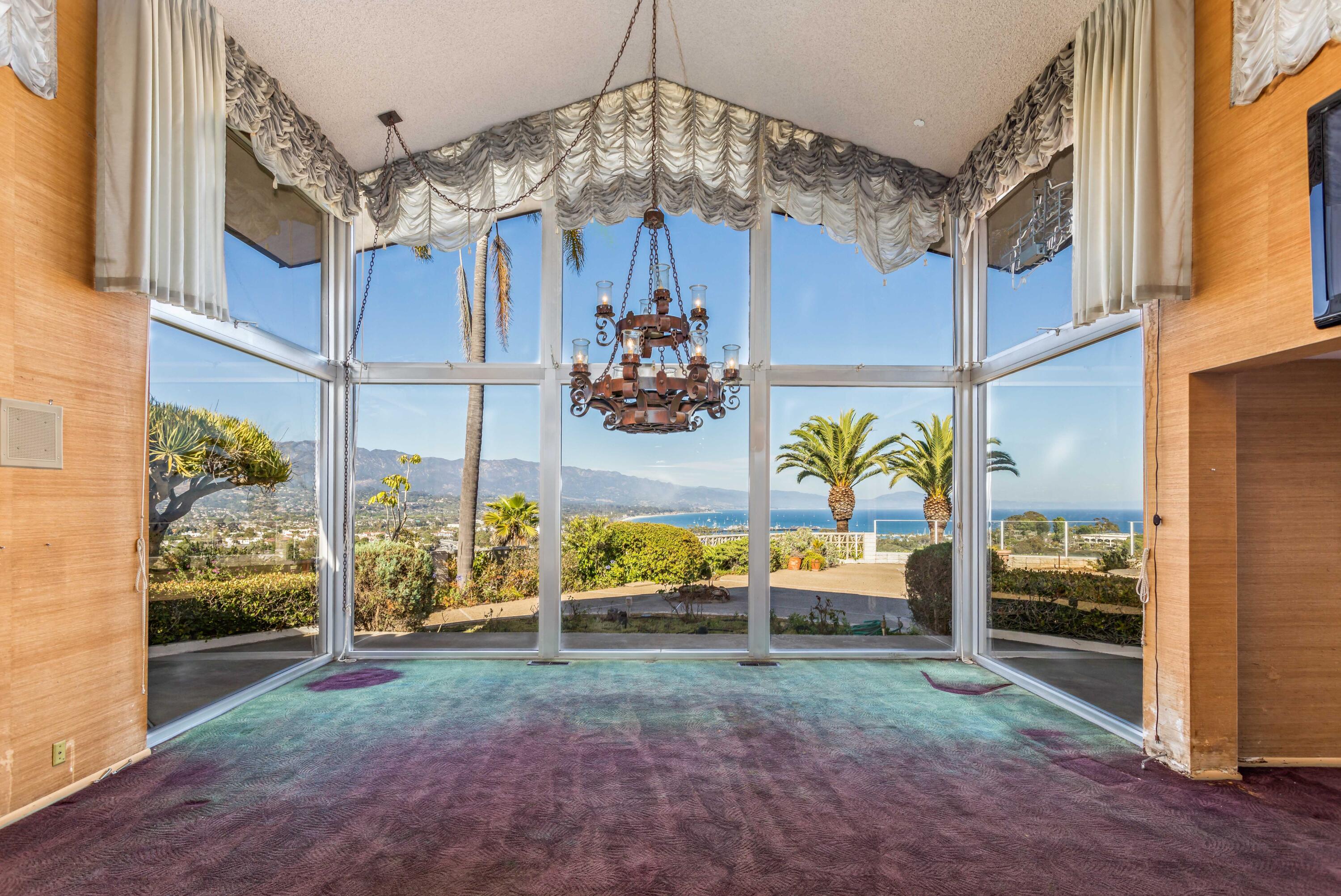 546 Miramonte Drive
