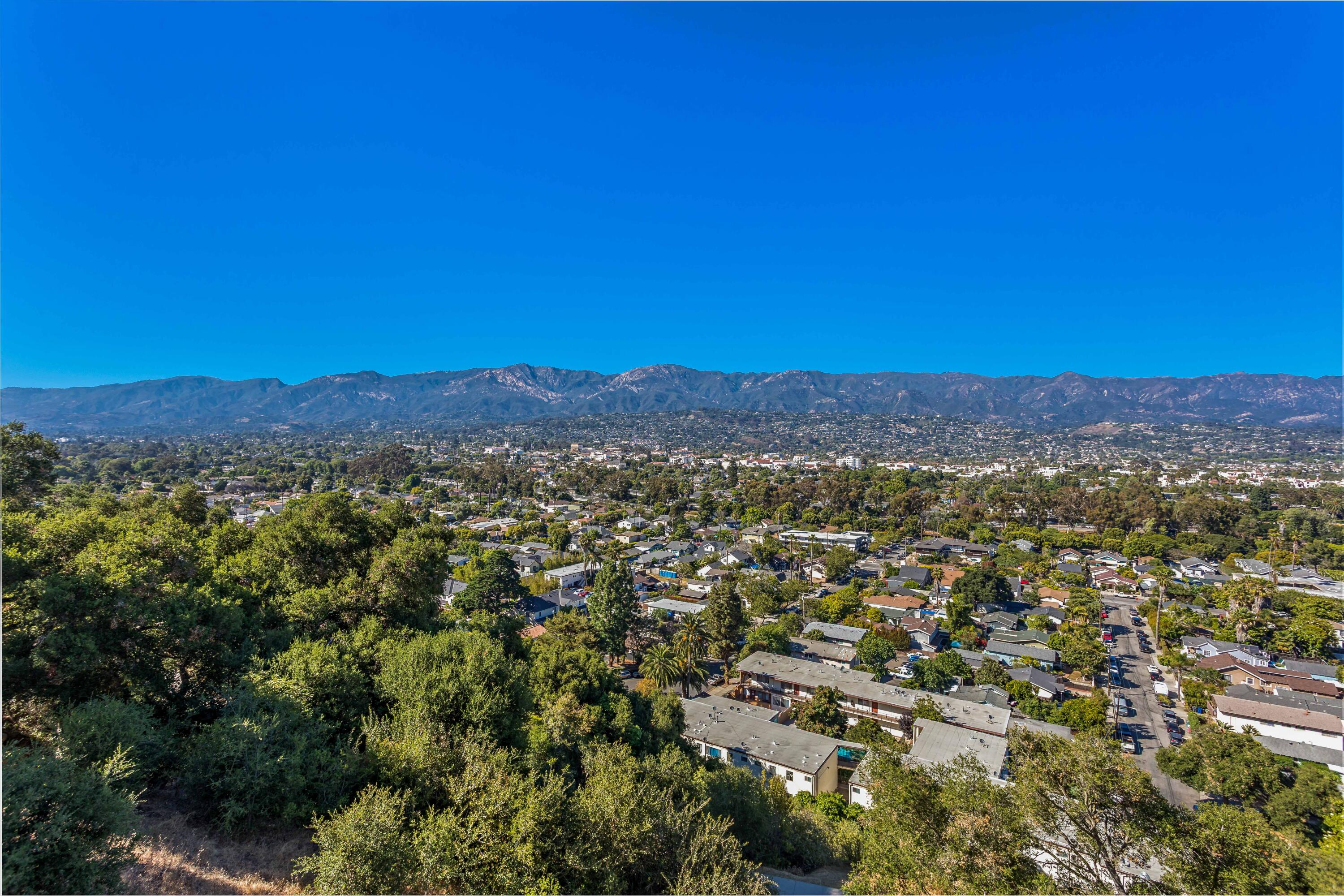 546 Miramonte Drive