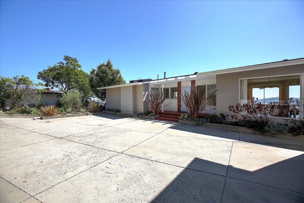 74 Chase Dr