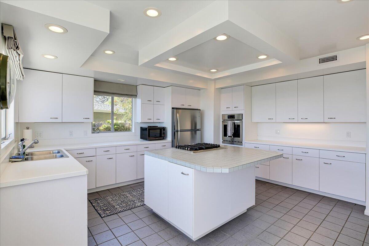 74 Chase Dr