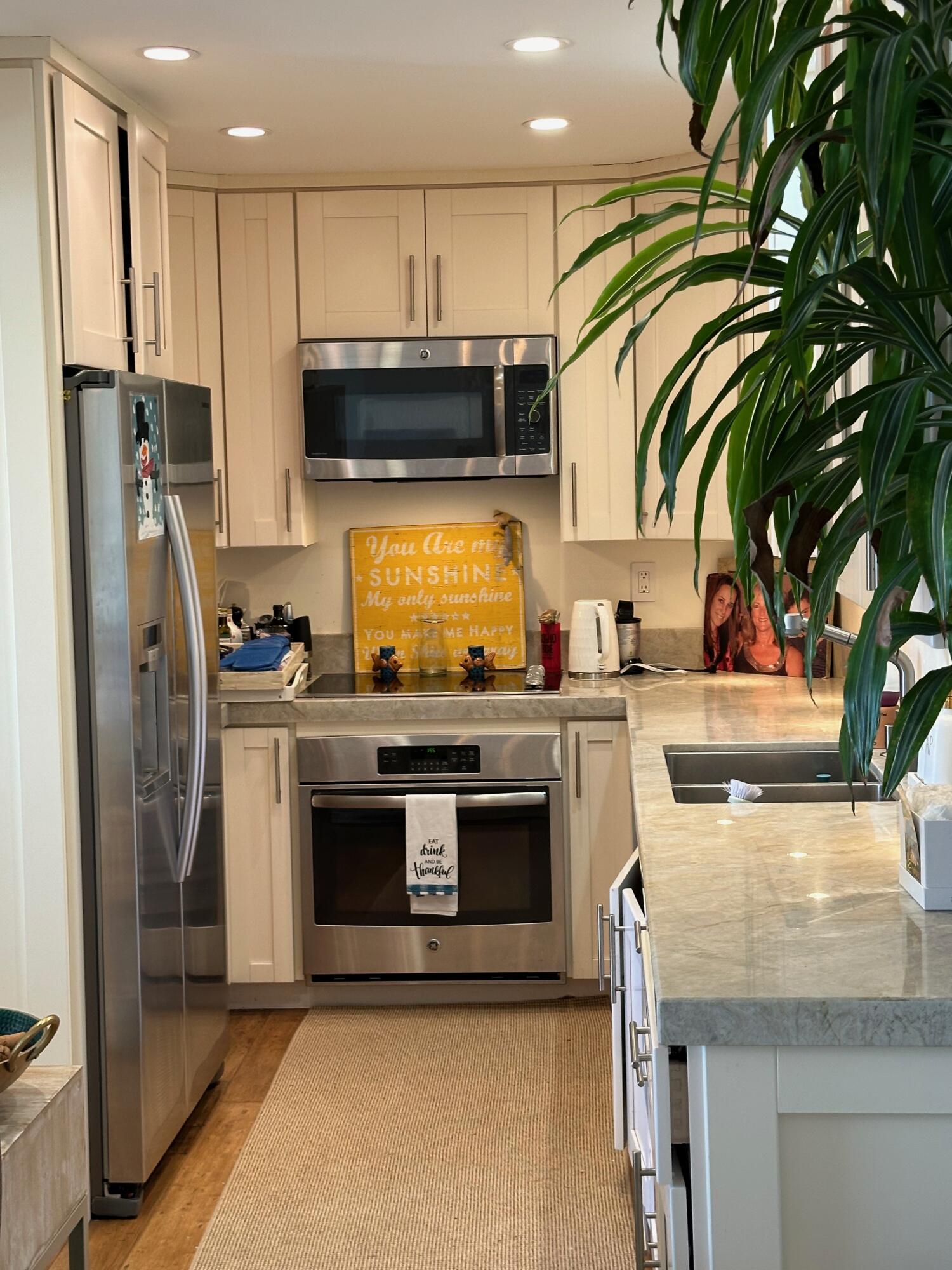 1220 Coast Village Road, 208