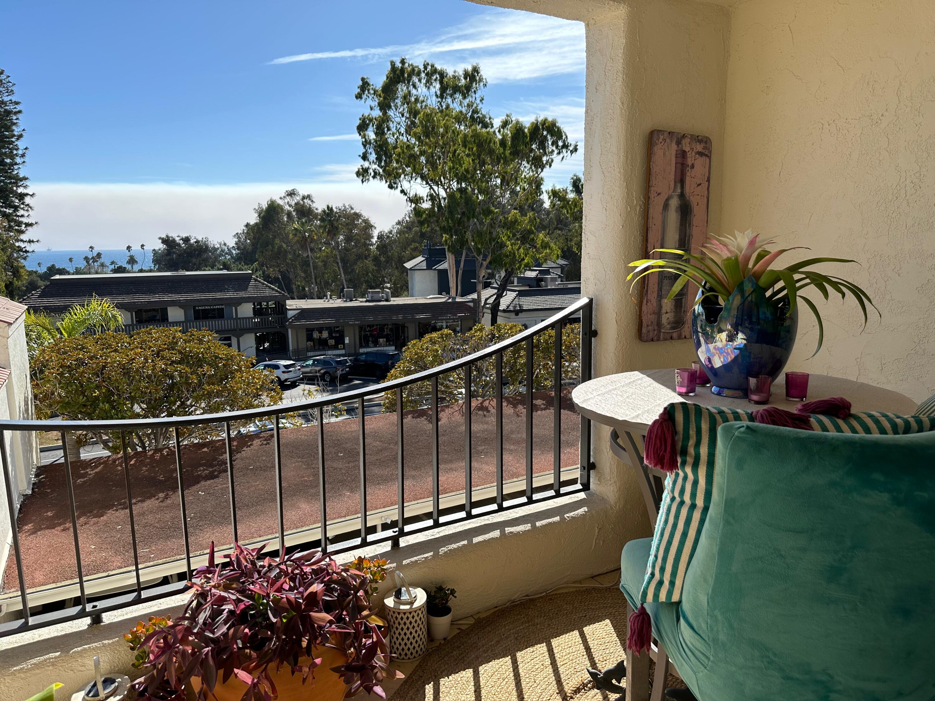 1220 Coast Village Road, 208